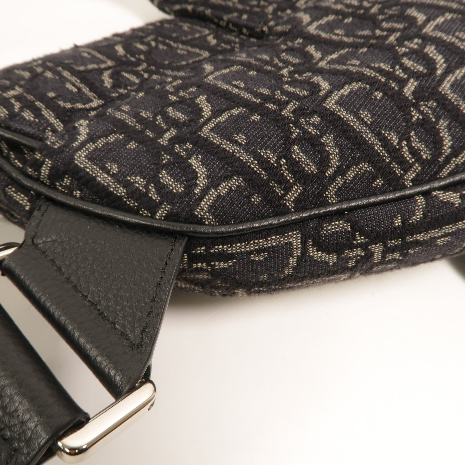 Dior Oblique帆布Saddle肩背袋