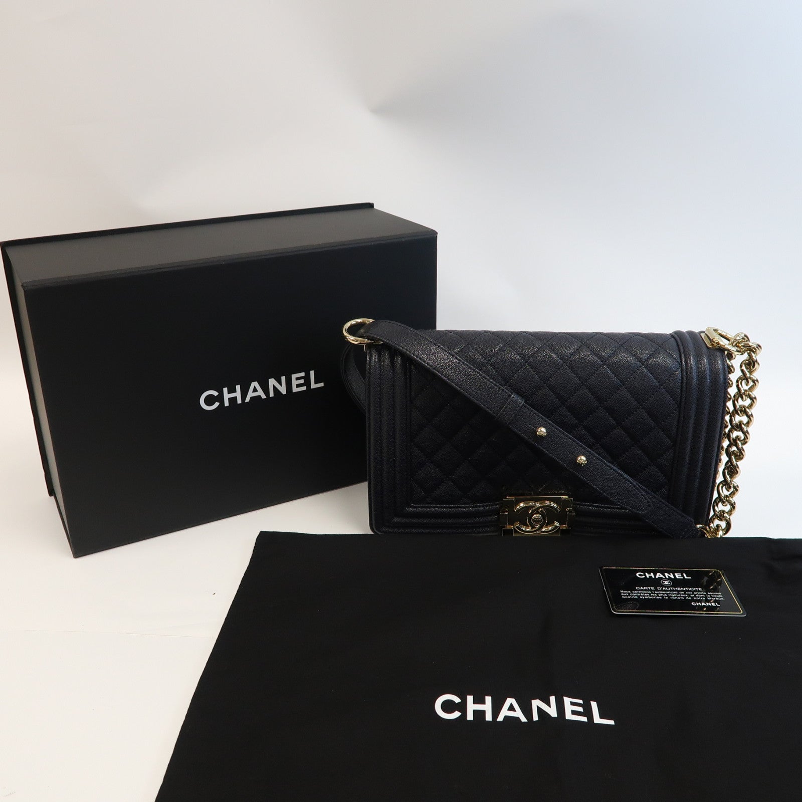 CHANEL 菱格牛皮皮革Le Boy 25金扣鏈帶肩背袋藍色