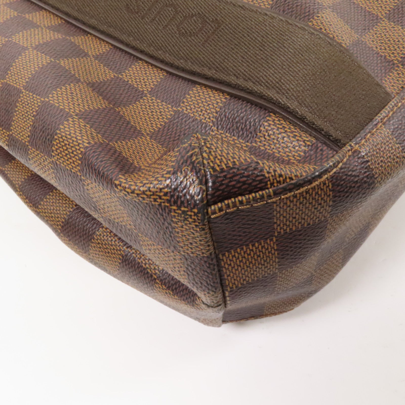 LOUIS VUITTON Damier Beaubourg金扣肩背袋棕色