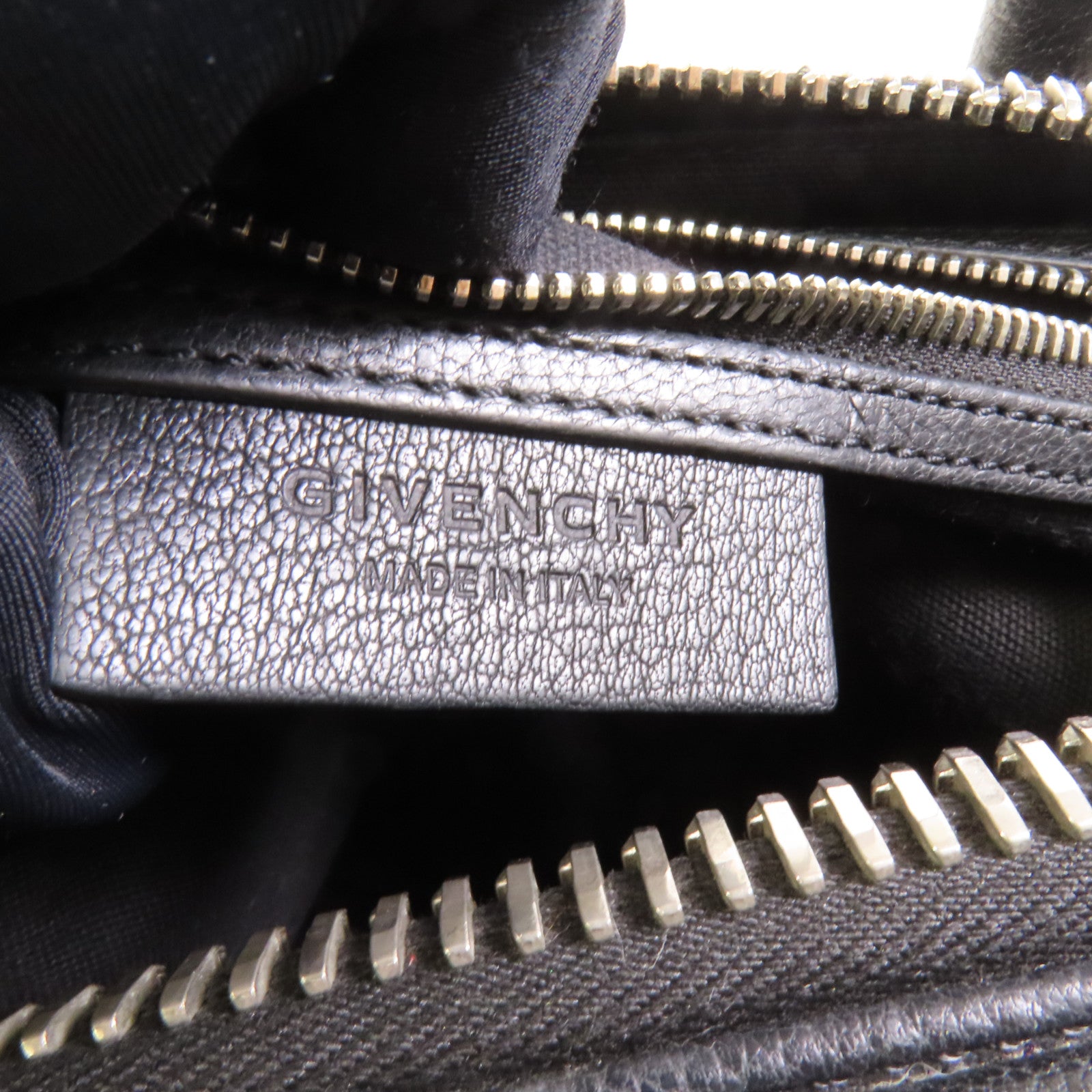 GIVENCHY 【激減優惠】牛皮皮革Antigona銀扣手挽肩背兩用袋