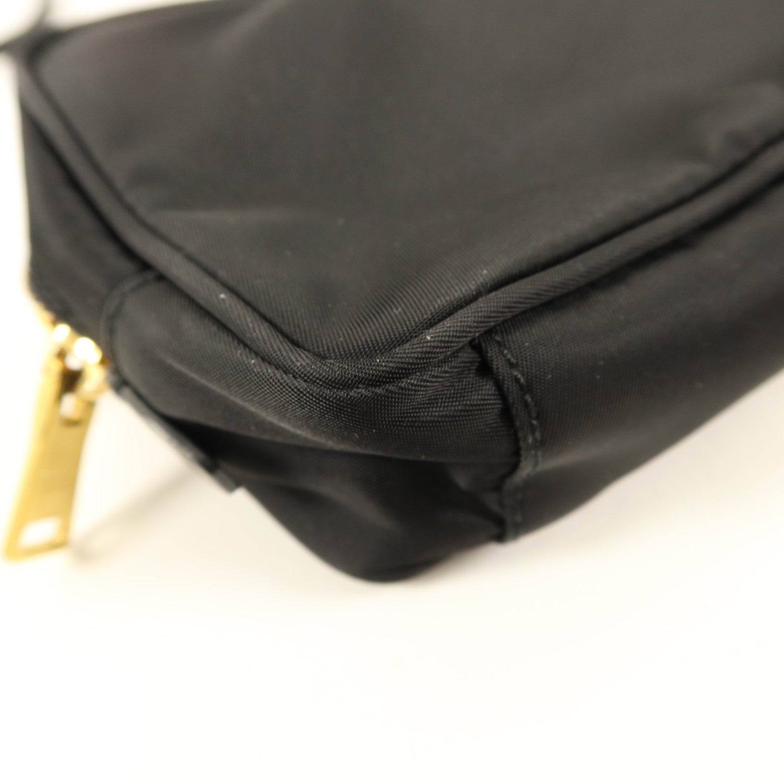 PRADA 尼龍Shoulder Bag金扣肩背袋