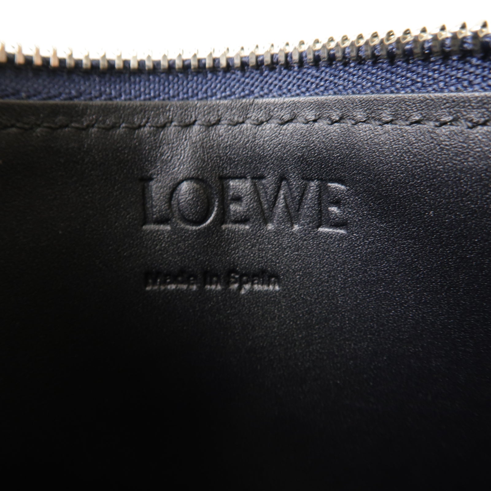 LOEWE 牛皮皮革Coin Case銀扣零錢包