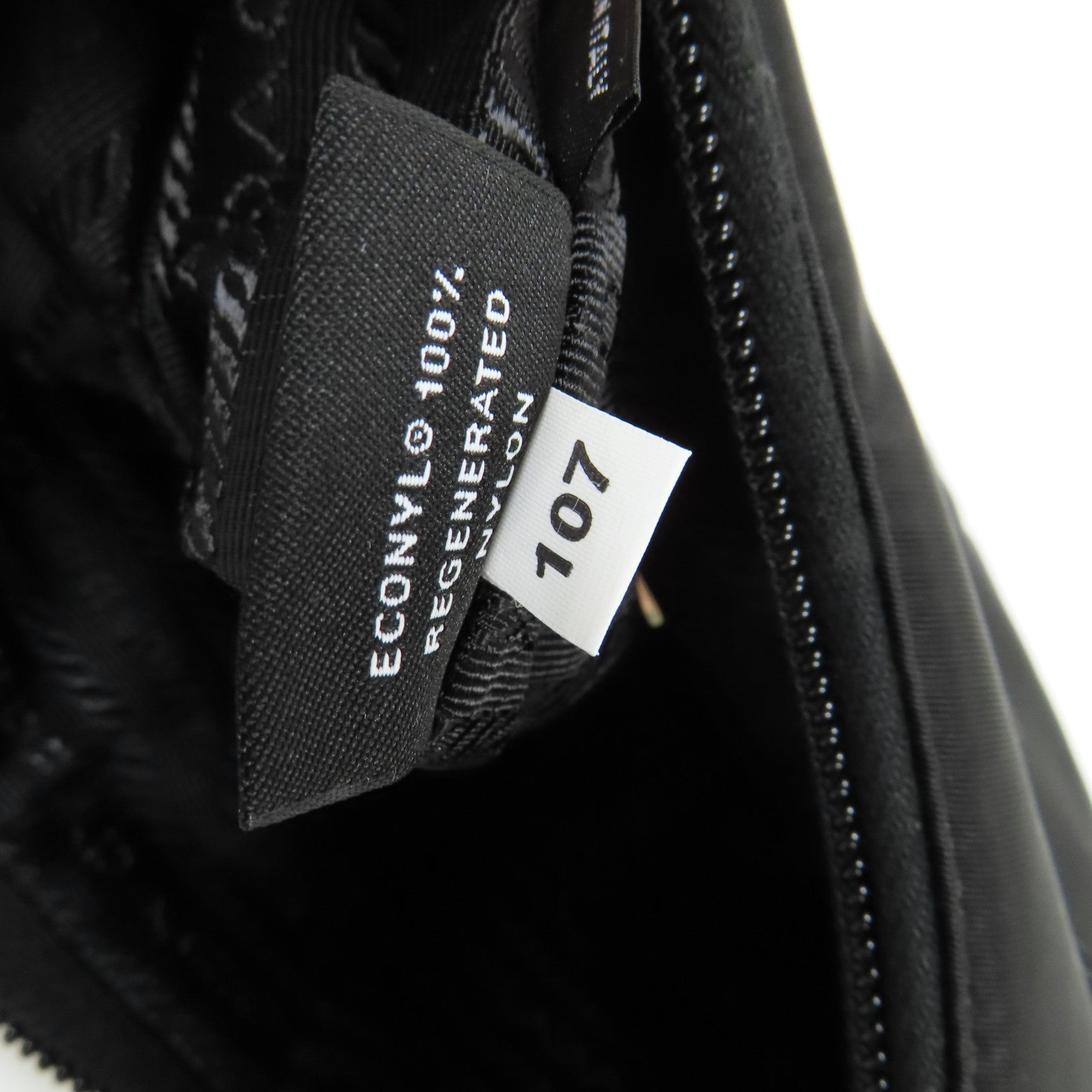 PRADA 尼龍Re-Edition 2000 Mini銀扣手挽袋/肩背袋