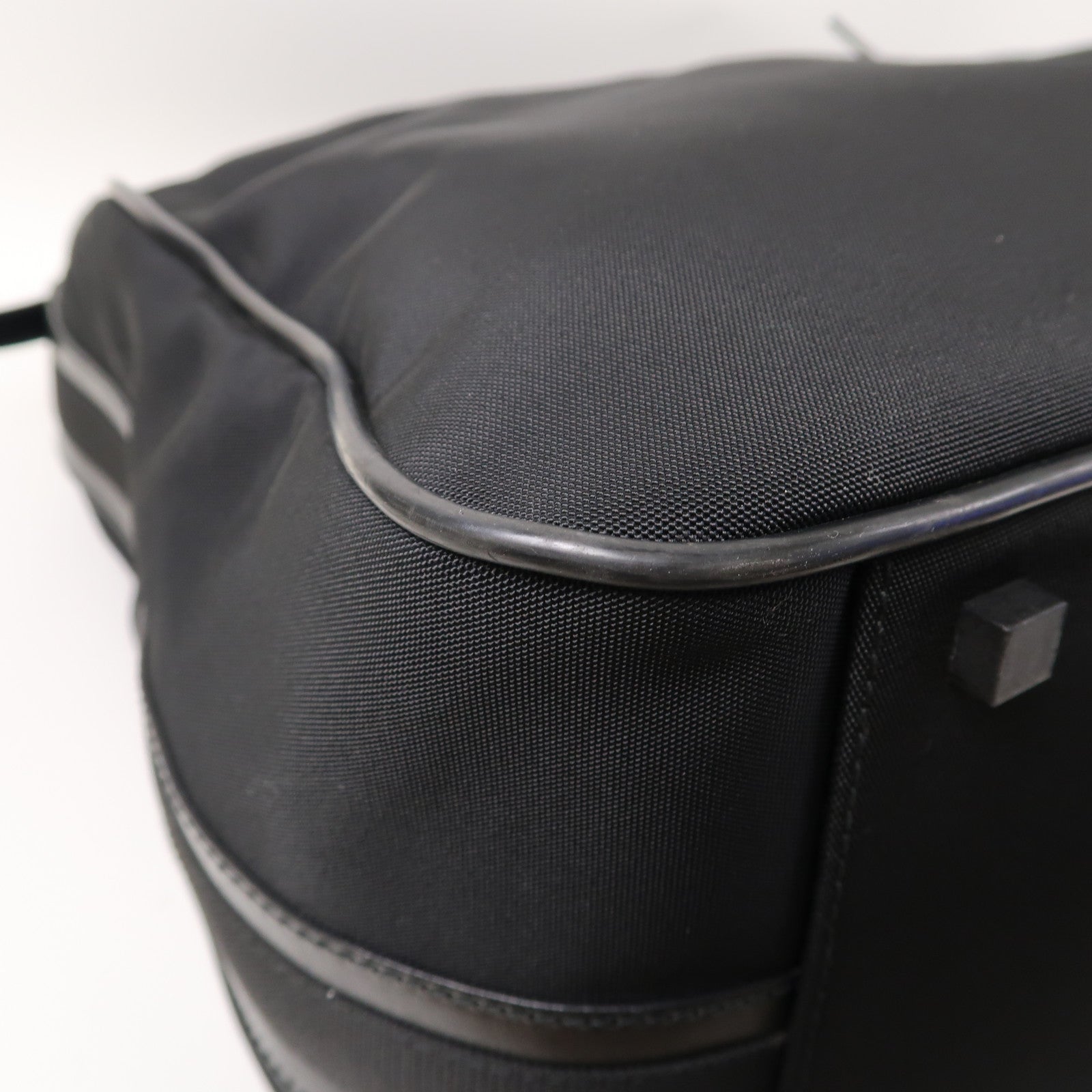 GUCCI 尼龍Shoulder Bag銀扣肩背袋黑色