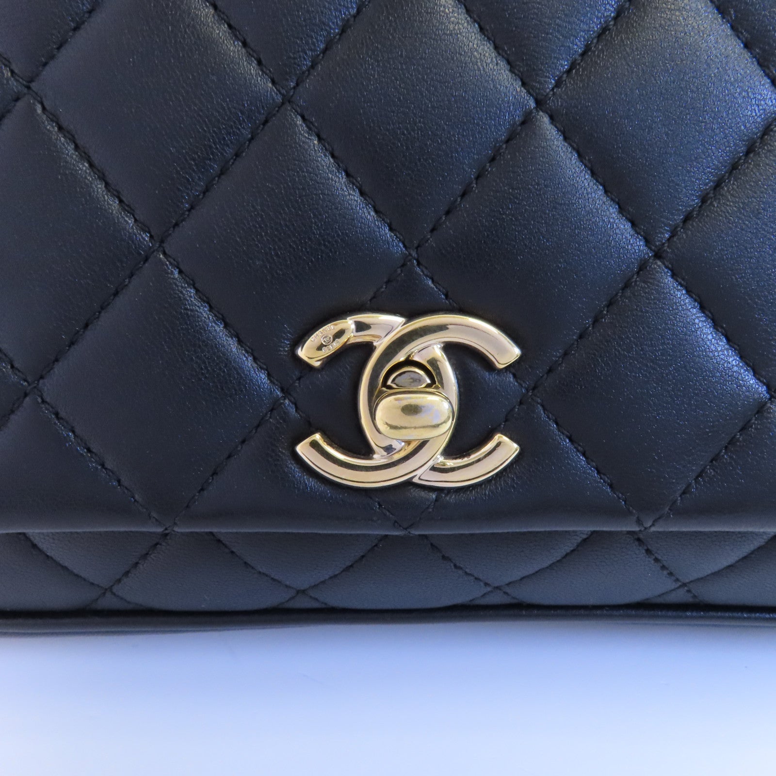 CHANEL 牛皮皮革2Way Shoulder金扣鏈帶手挽肩背兩用袋
