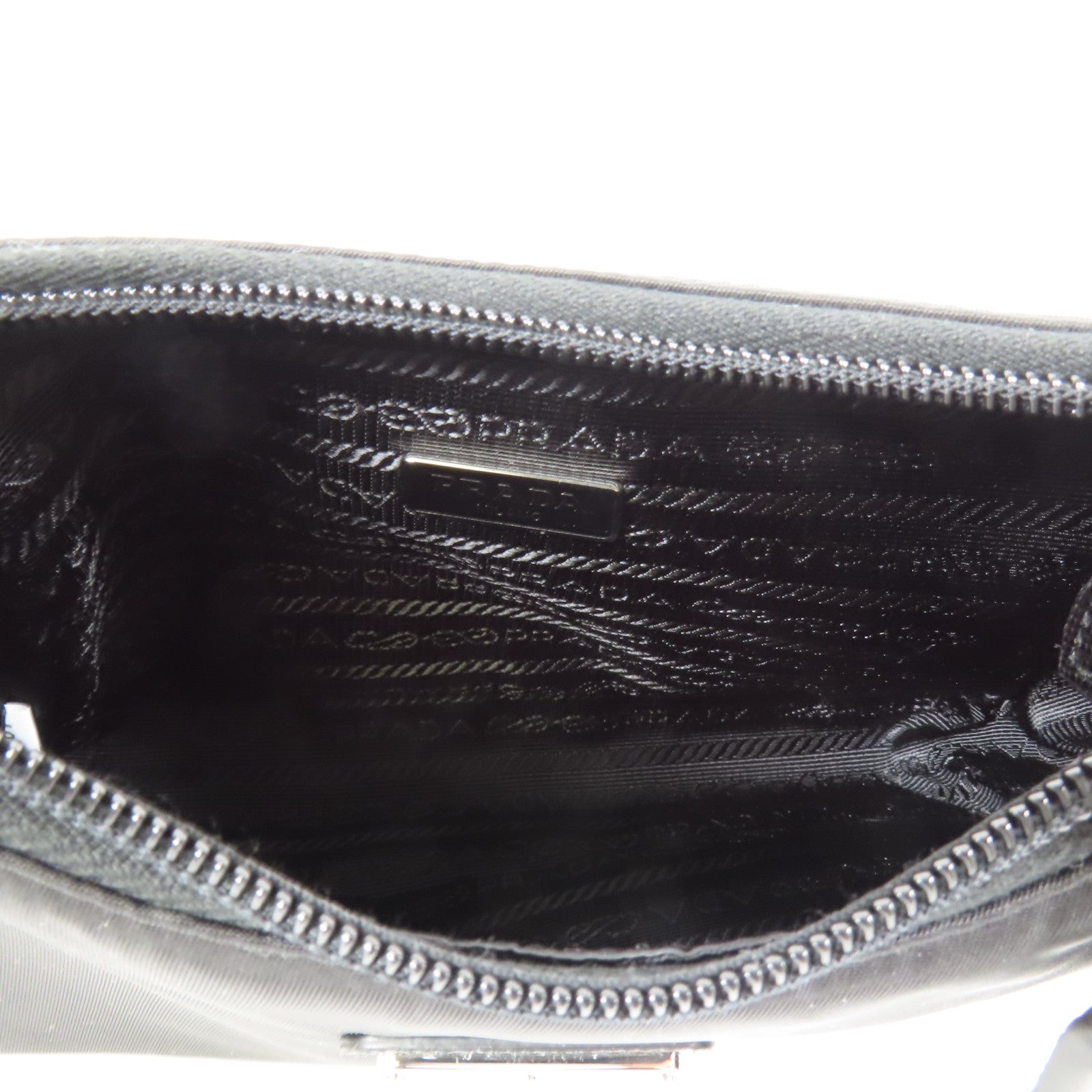 PRADA 尼龍Re-Edition 2000 Mini銀扣手挽袋/肩背袋