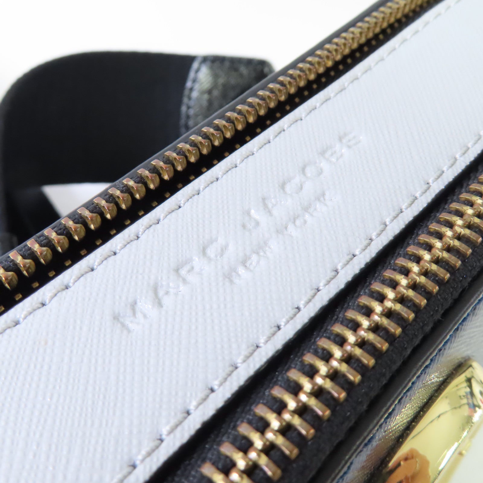 MARC JACOBS 塗層皮革Camera Shoulder Bag金扣肩背袋寶藍色