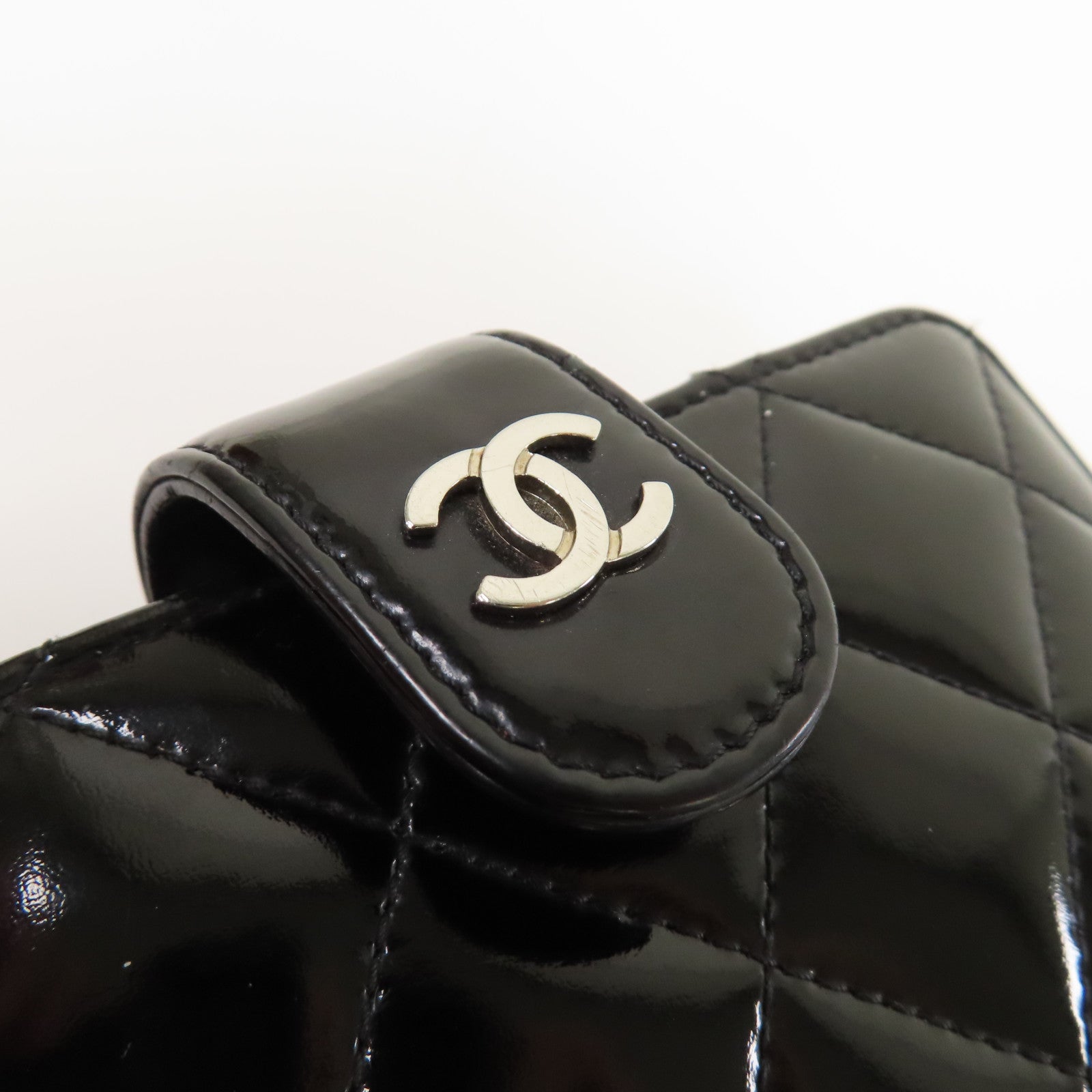 CHANEL 菱格Enamel Wallet銀扣鈕扣錢包黑色