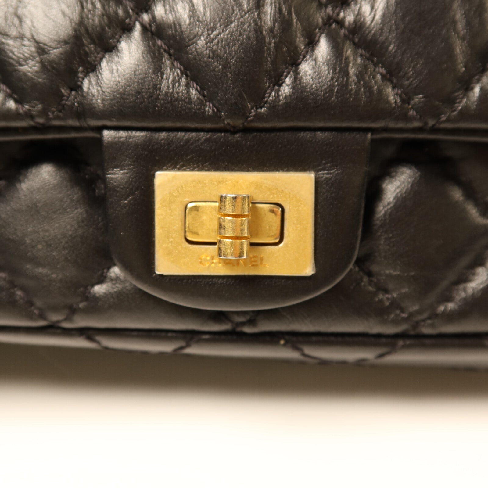 CHANEL 牛皮皮革Shoulder Bag金扣鏈帶肩背袋