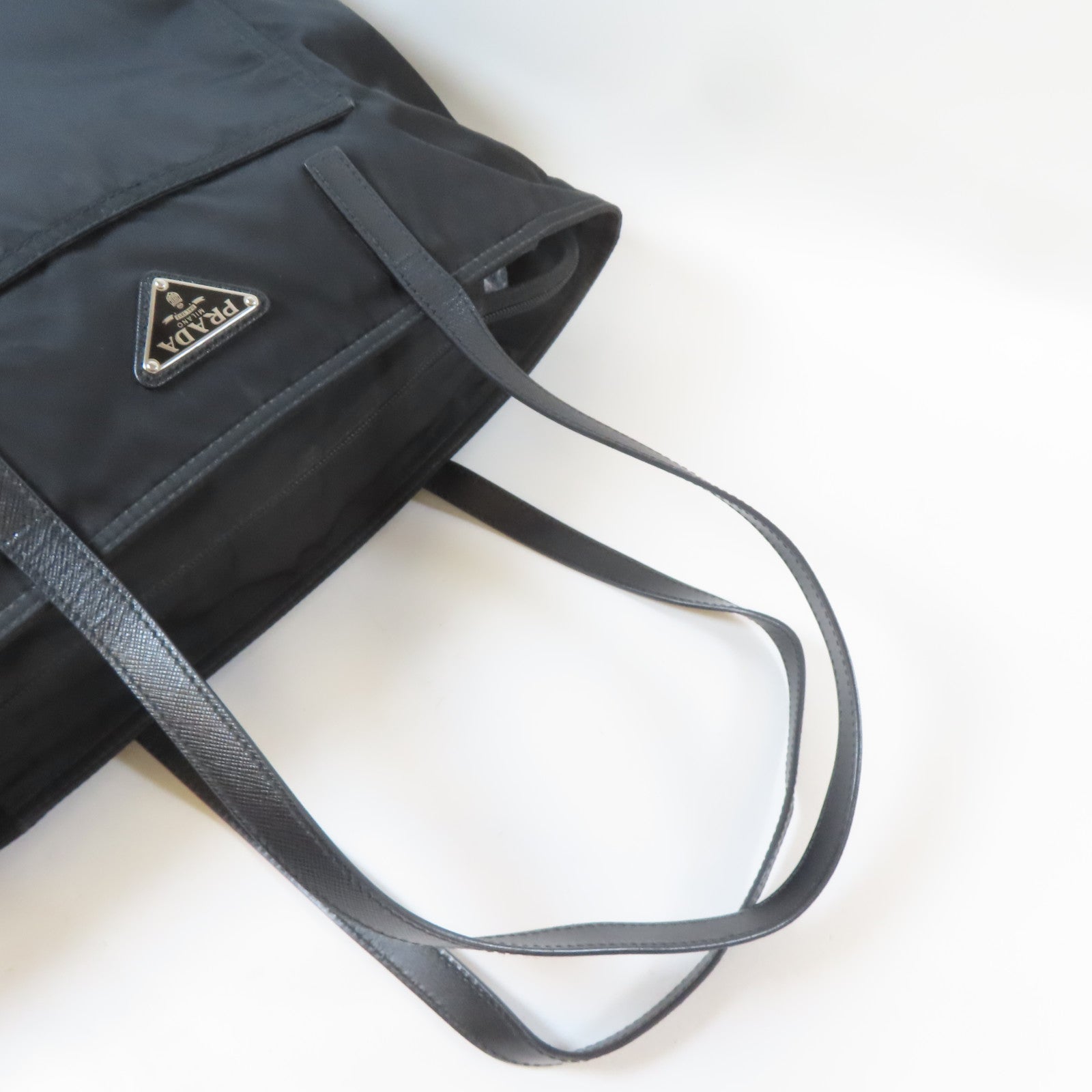 PRADA 尼龍Tote Bag銀扣手挽袋黑色