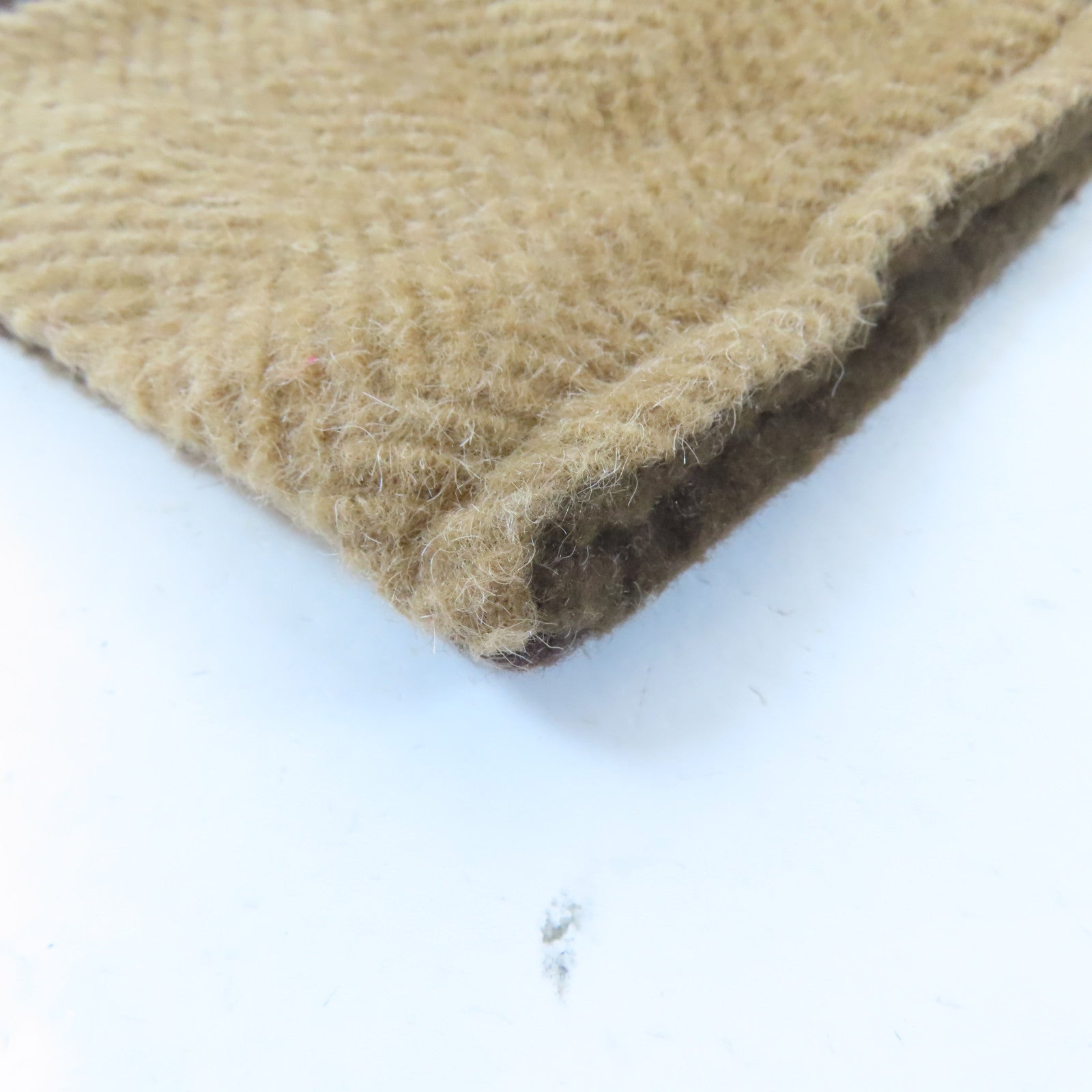 【激減優惠】羊毛Hand Bag銀扣手挽袋啡色