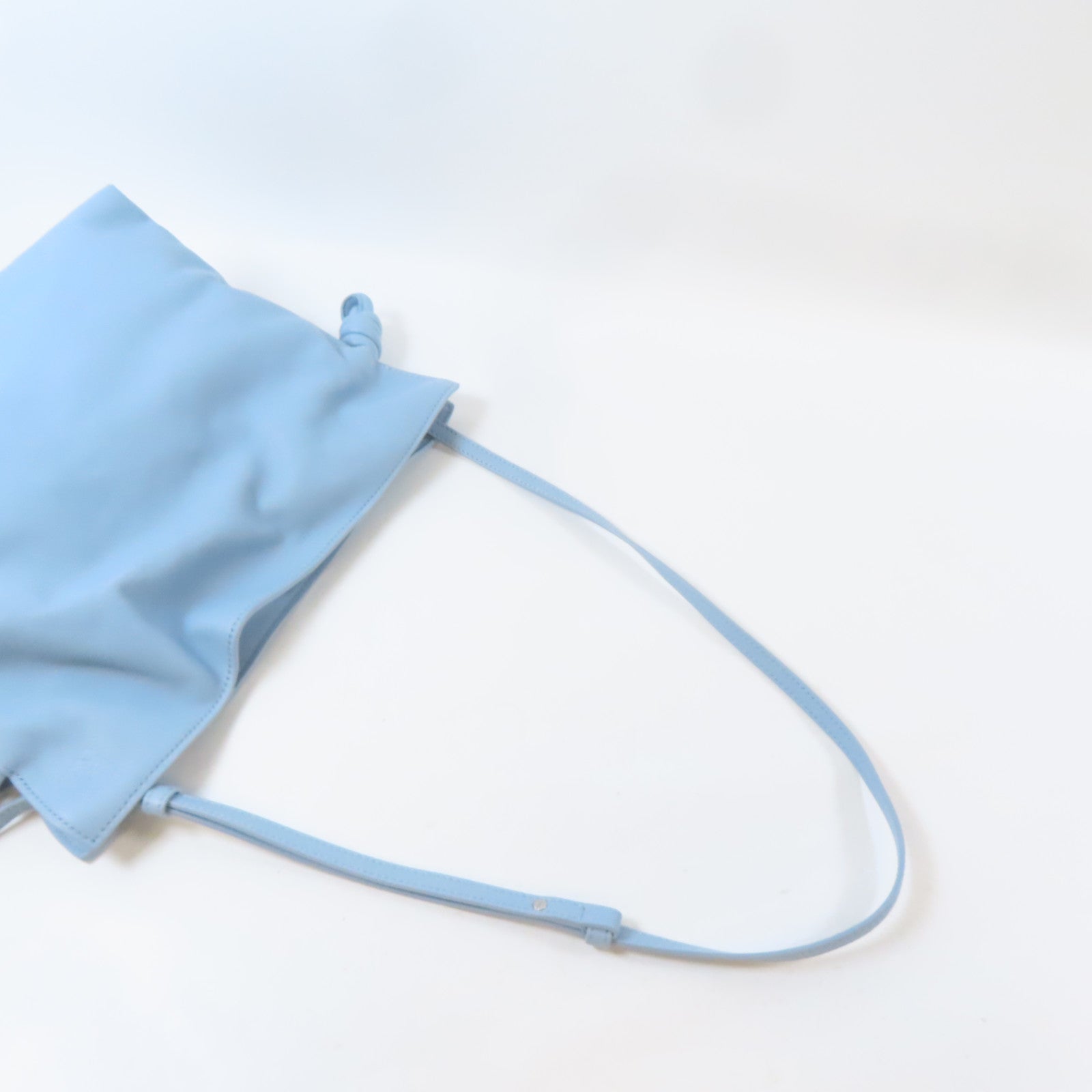 LOEWE Nappa牛皮皮革Mini Flamenco Clutch Bag銀扣肩背袋淺藍色