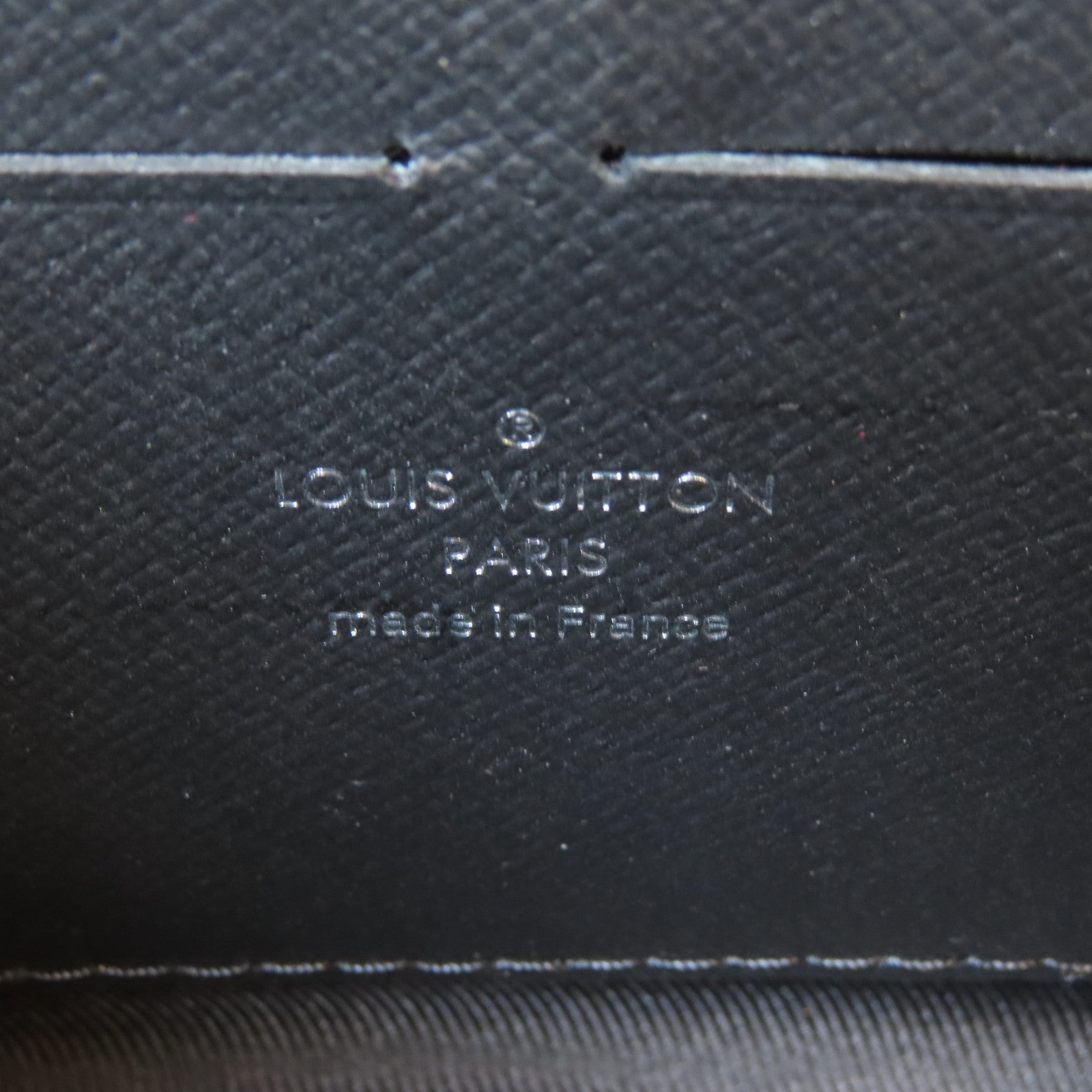 LOUIS VUITTON Monogram Eclipse Soft Trunk Wallet肩背袋黑色