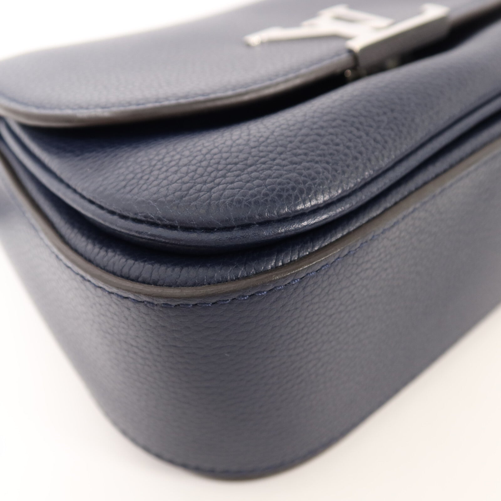 LOUIS VUITTON 牛皮皮革Vivienne NM銀扣手挽肩背兩用袋