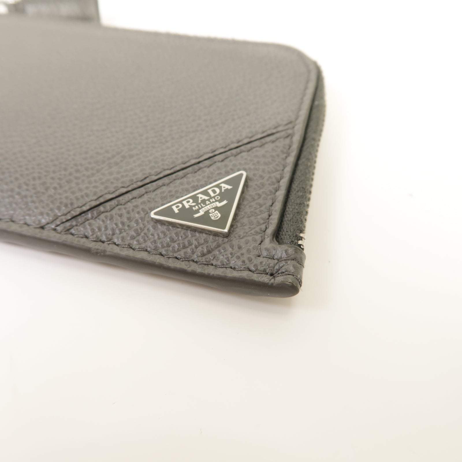PRADA 牛皮皮革Card Case銀扣卡片套灰色