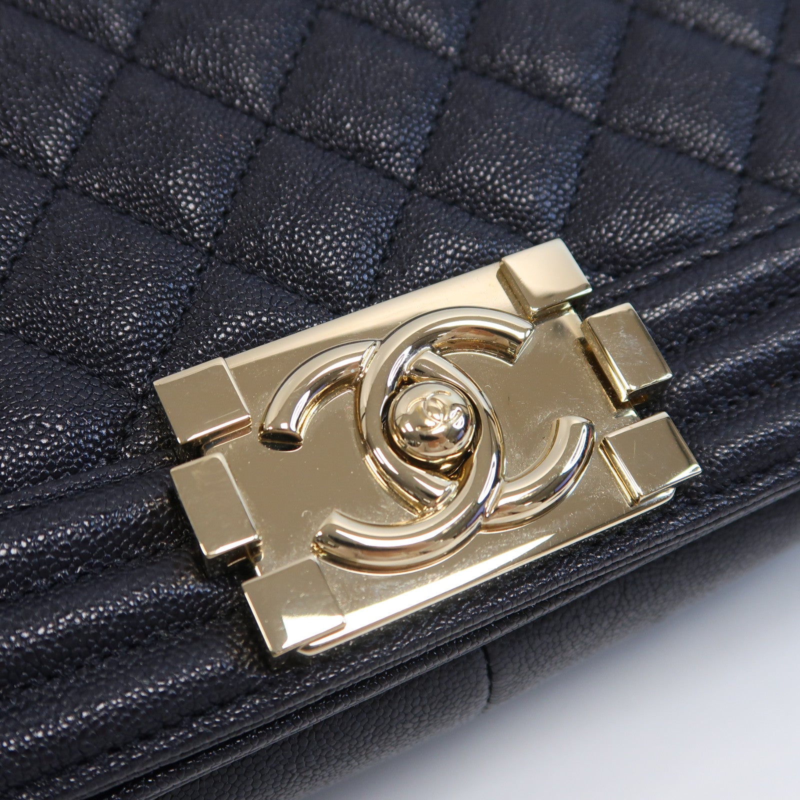 CHANEL 菱格牛皮皮革Le Boy 25金扣鏈帶肩背袋藍色