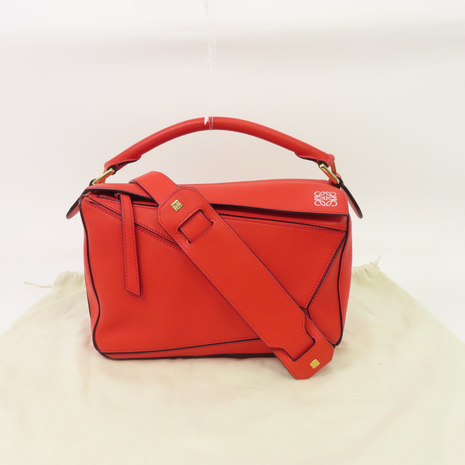 LOEWE 牛皮皮革Puzzle Small金扣手挽肩背兩用袋紅色