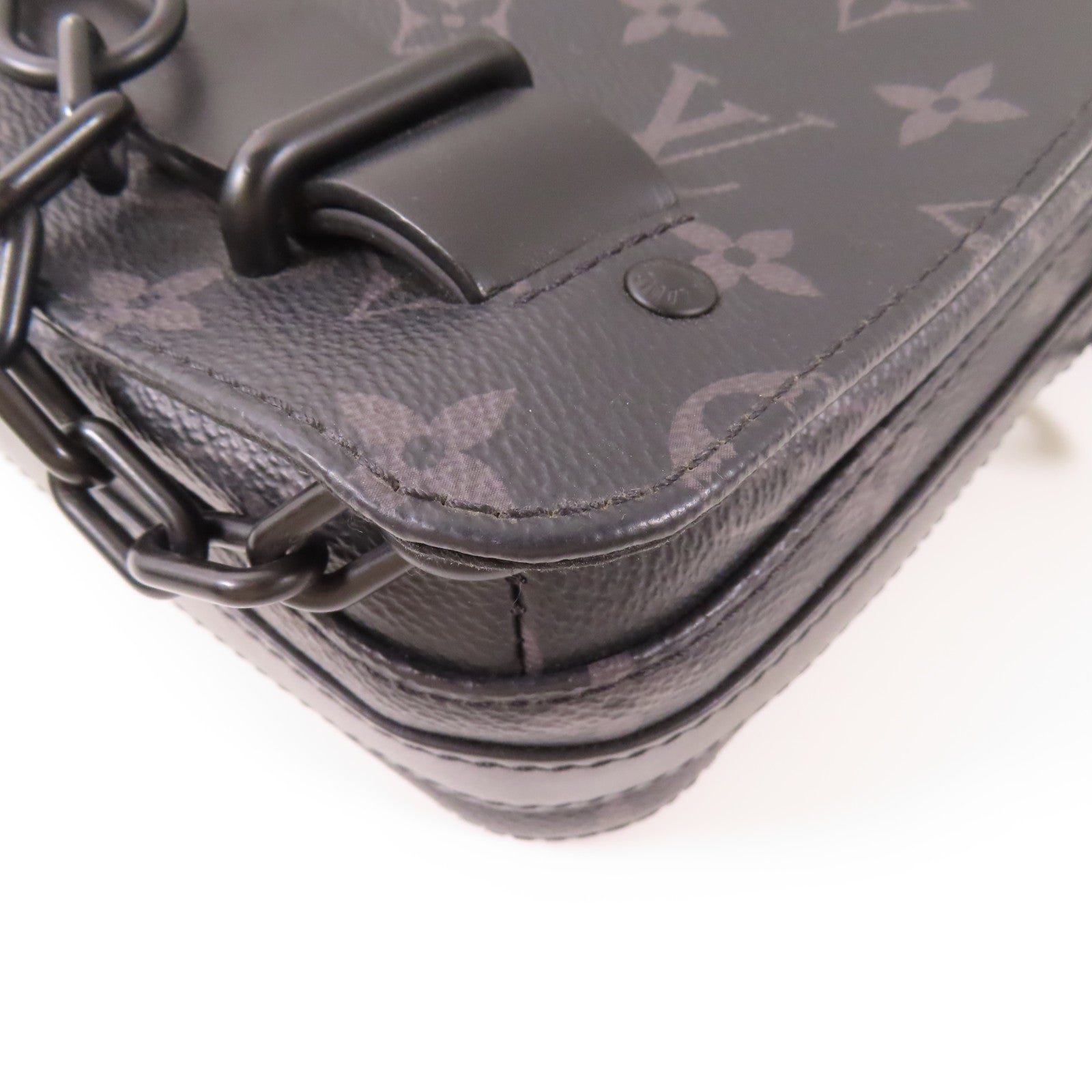 LOUIS VUITTON Monogram Eclipse Steamer肩背袋