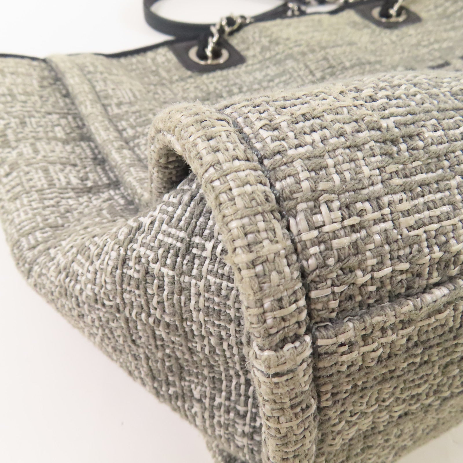 CHANEL 帆布Deauville Tote Bag銀扣肩背袋