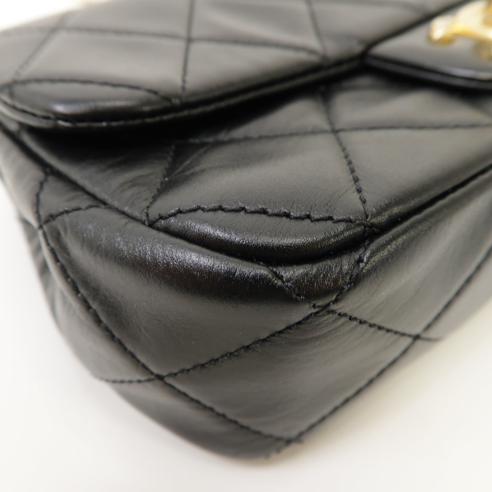 CHANEL 菱格牛皮皮革Chain Shoulder Bag金扣鏈帶肩背袋黑色