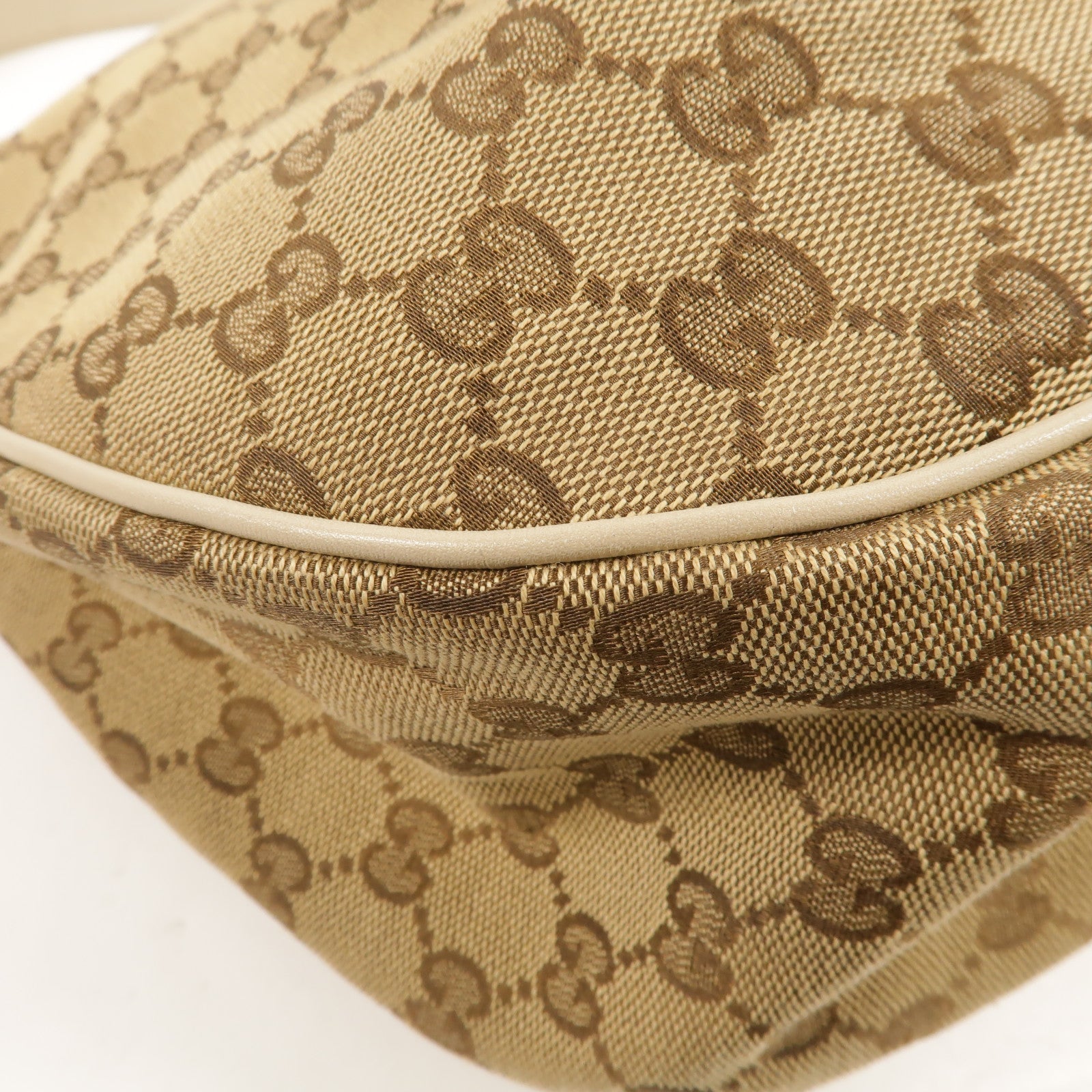 GUCCI 帆布Sukey GG肩背袋