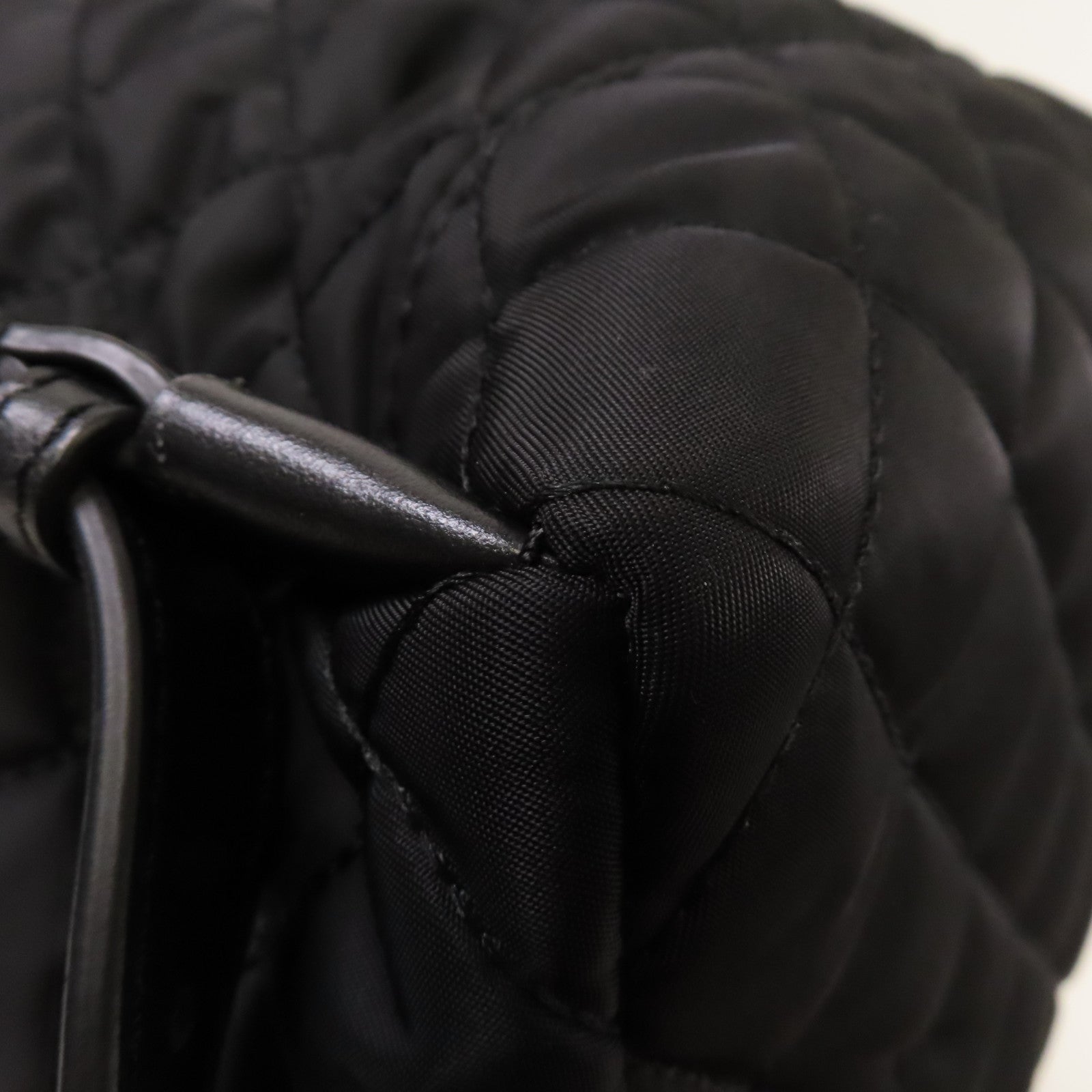 MOSCHINO 菱格帆布Backpack銀扣背包黑色