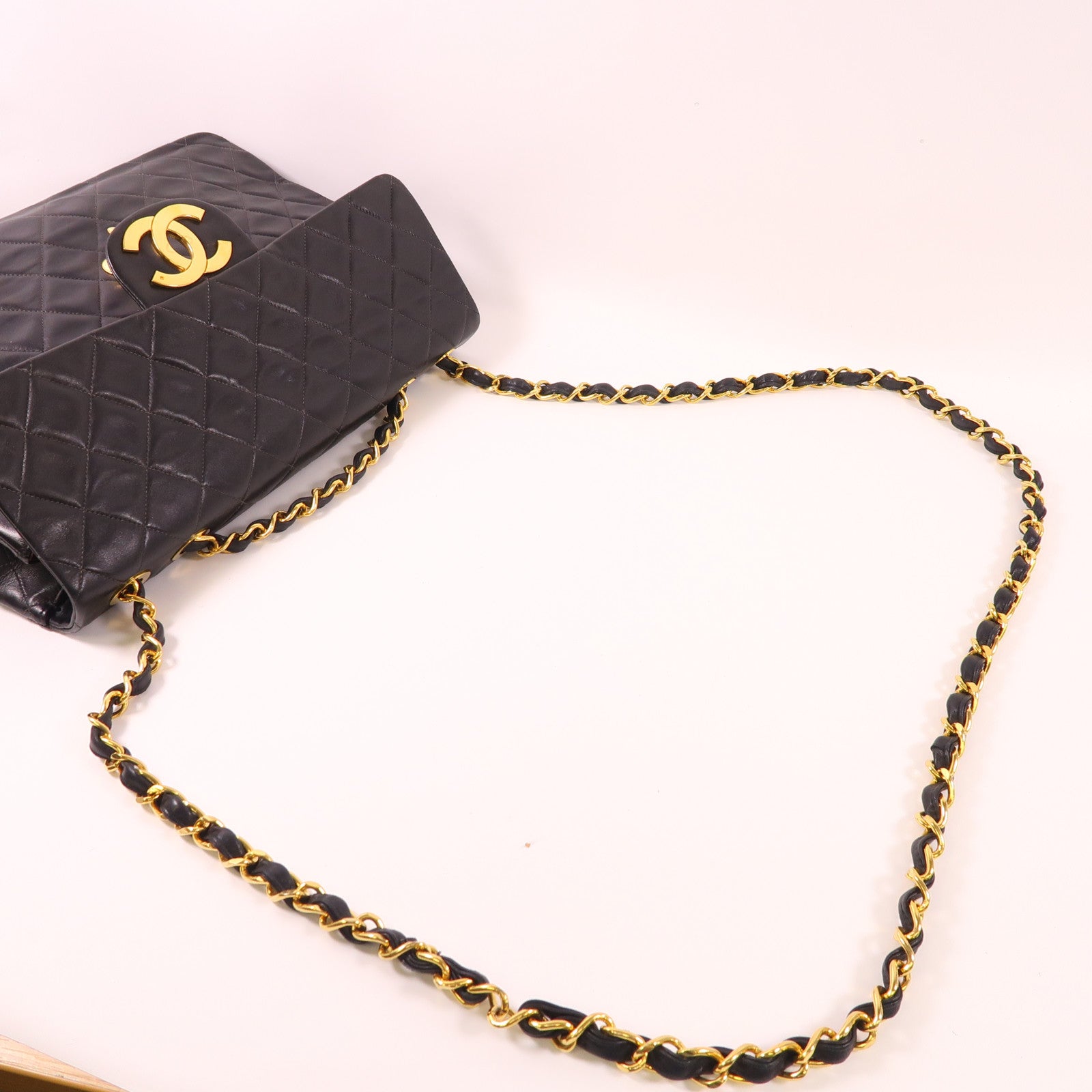 CHANEL 羊皮皮革Vintage Chain Shoulder金扣鏈帶肩背袋
