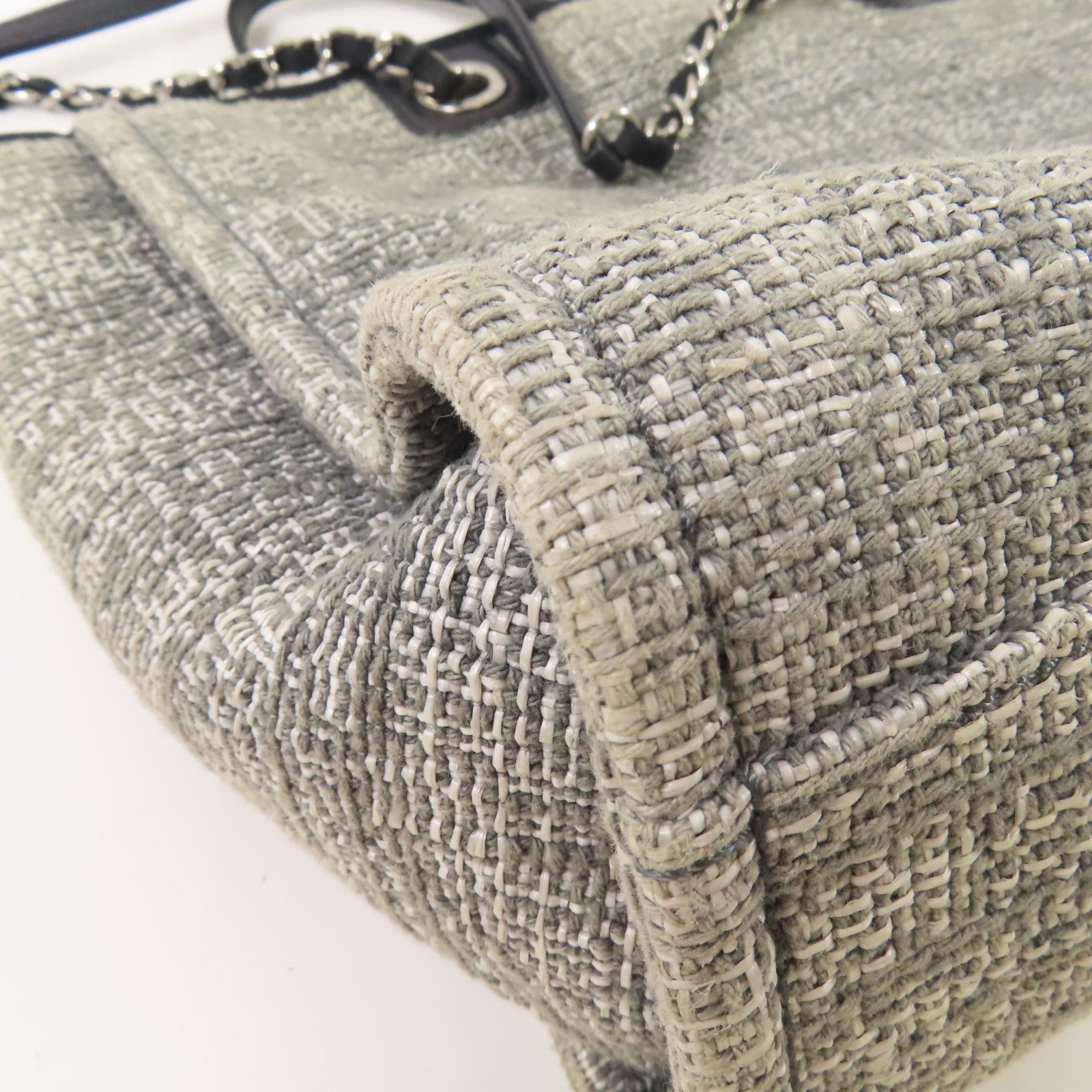 CHANEL 帆布Deauville Tote Bag銀扣肩背袋