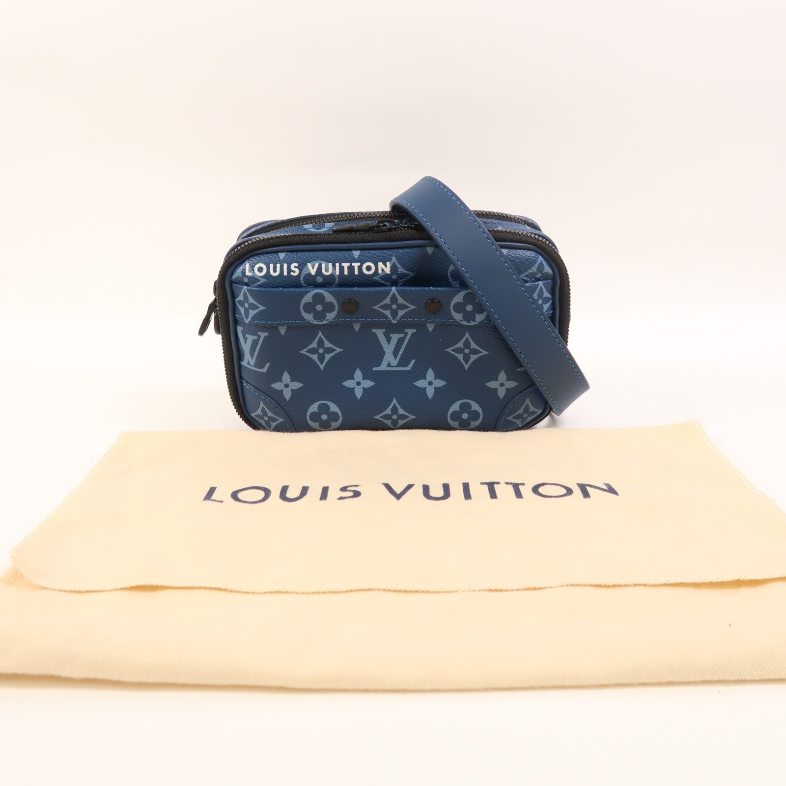 LOUIS VUITTON Monogram Nano Alpha肩背袋