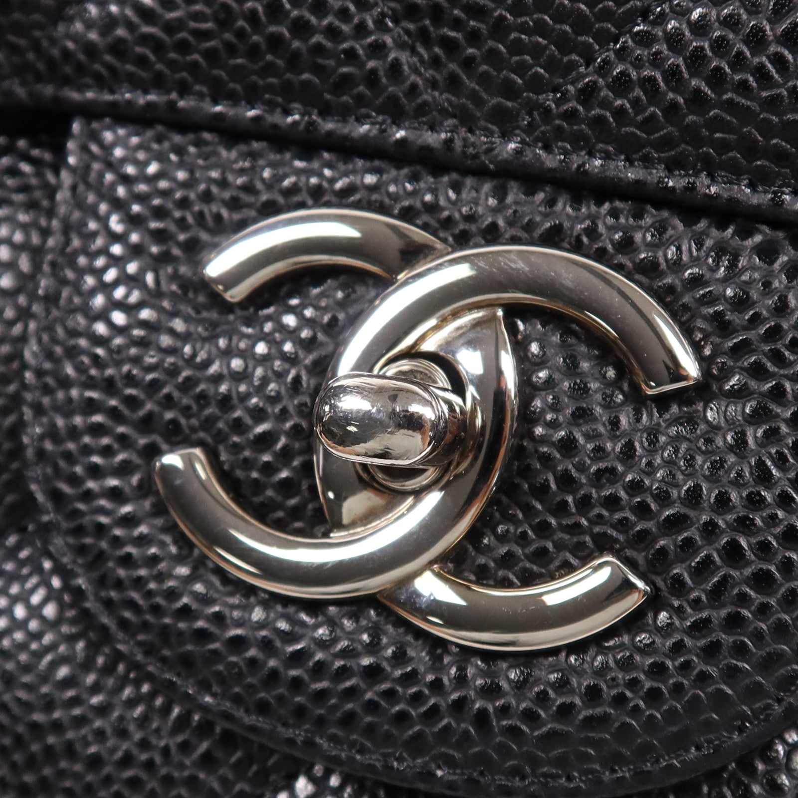 CHANEL 牛皮皮革Maxi Classic銀扣鏈帶肩背袋