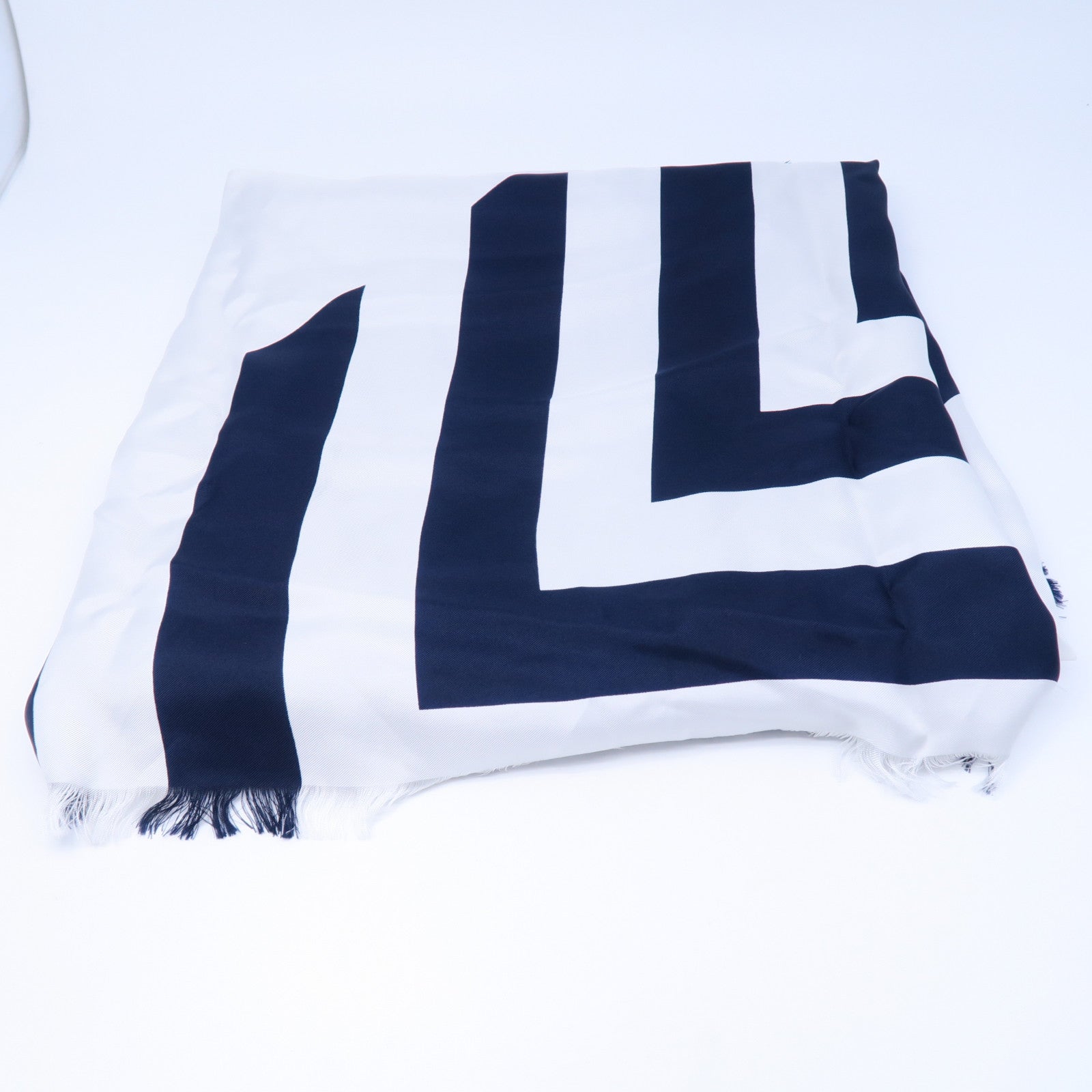 CHANEL 【激減優惠】絲質Scarf絲巾深藍色/白色/紅色