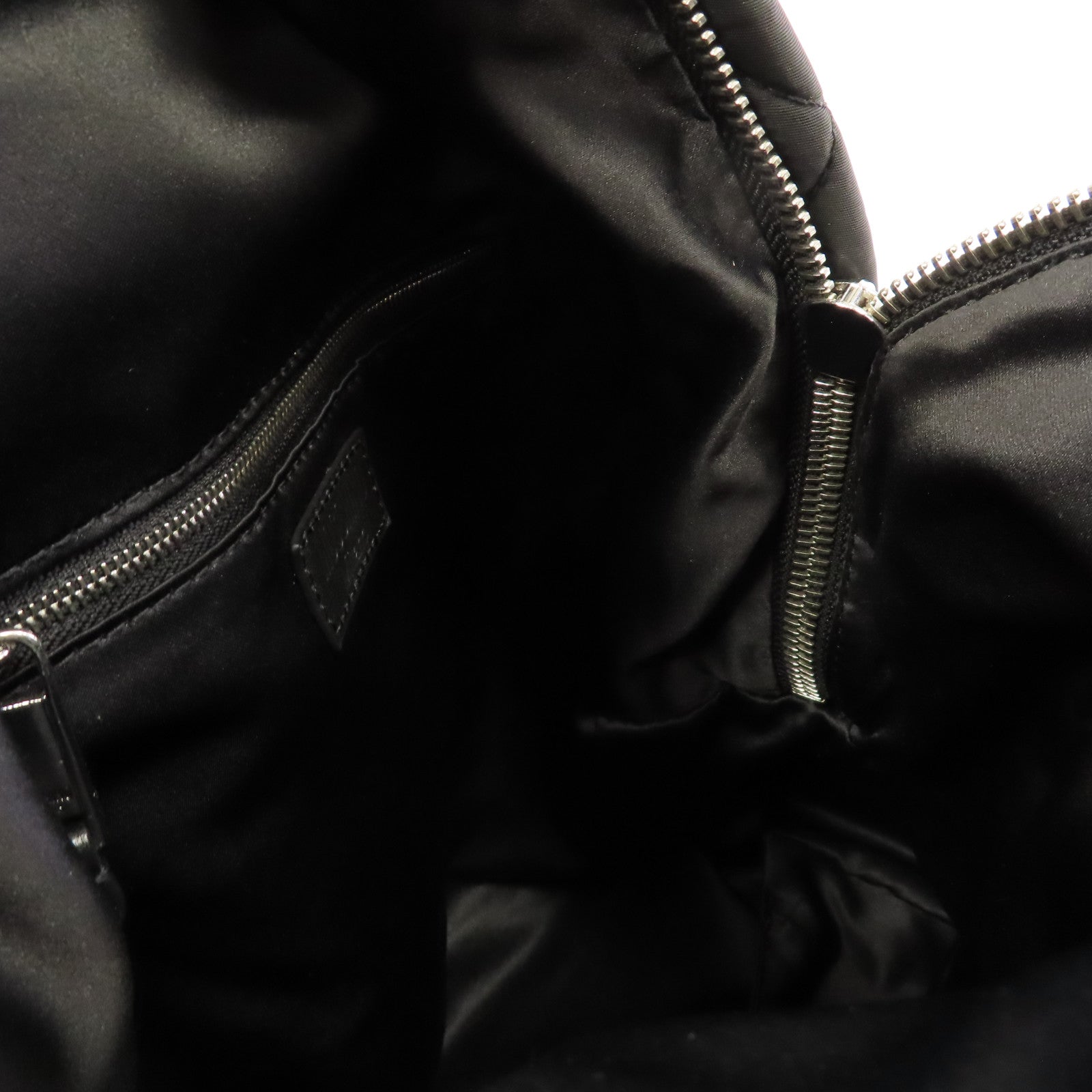 MOSCHINO 菱格帆布Backpack銀扣背包黑色