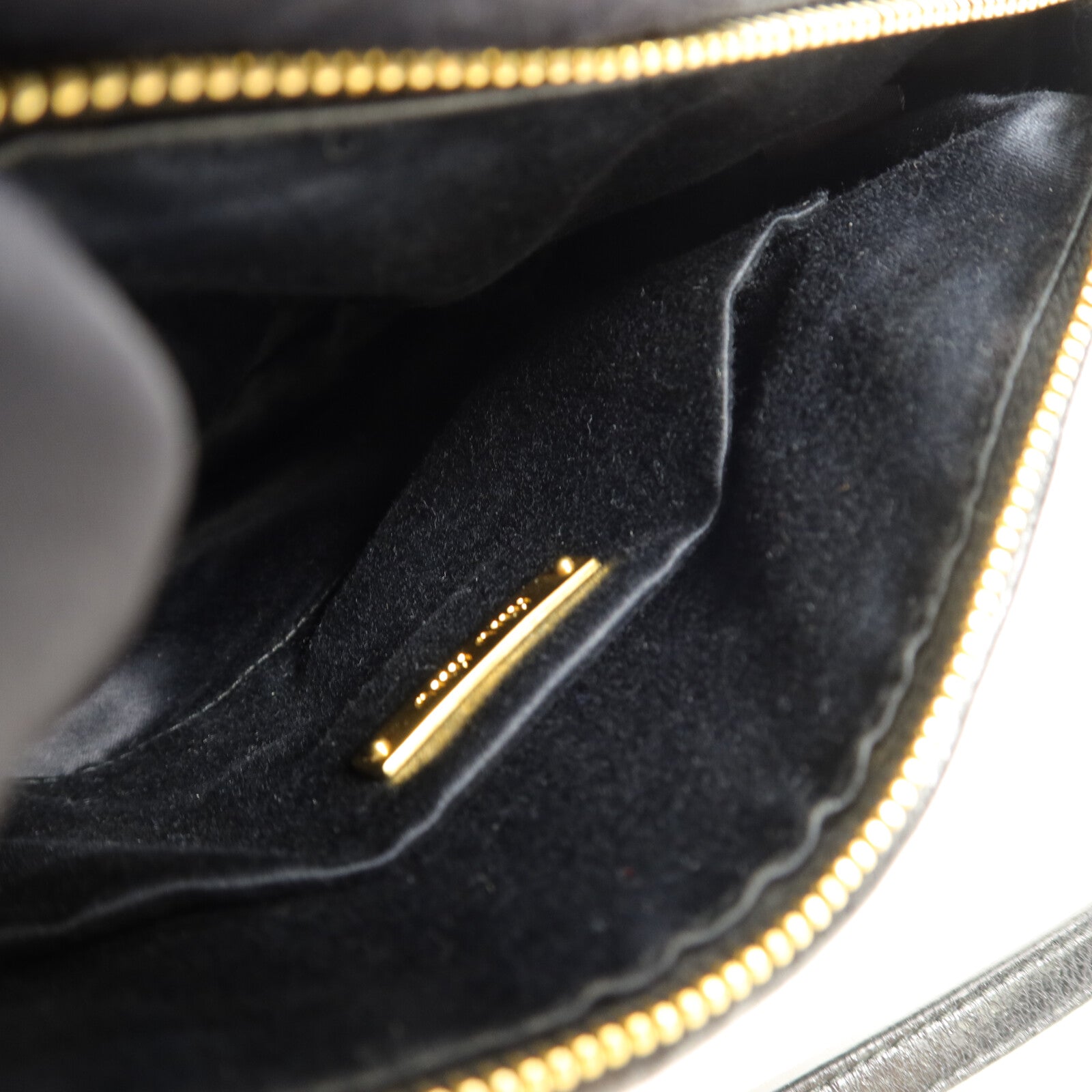 Miu Miu 羊皮皮革Shoulder Bag肩背袋