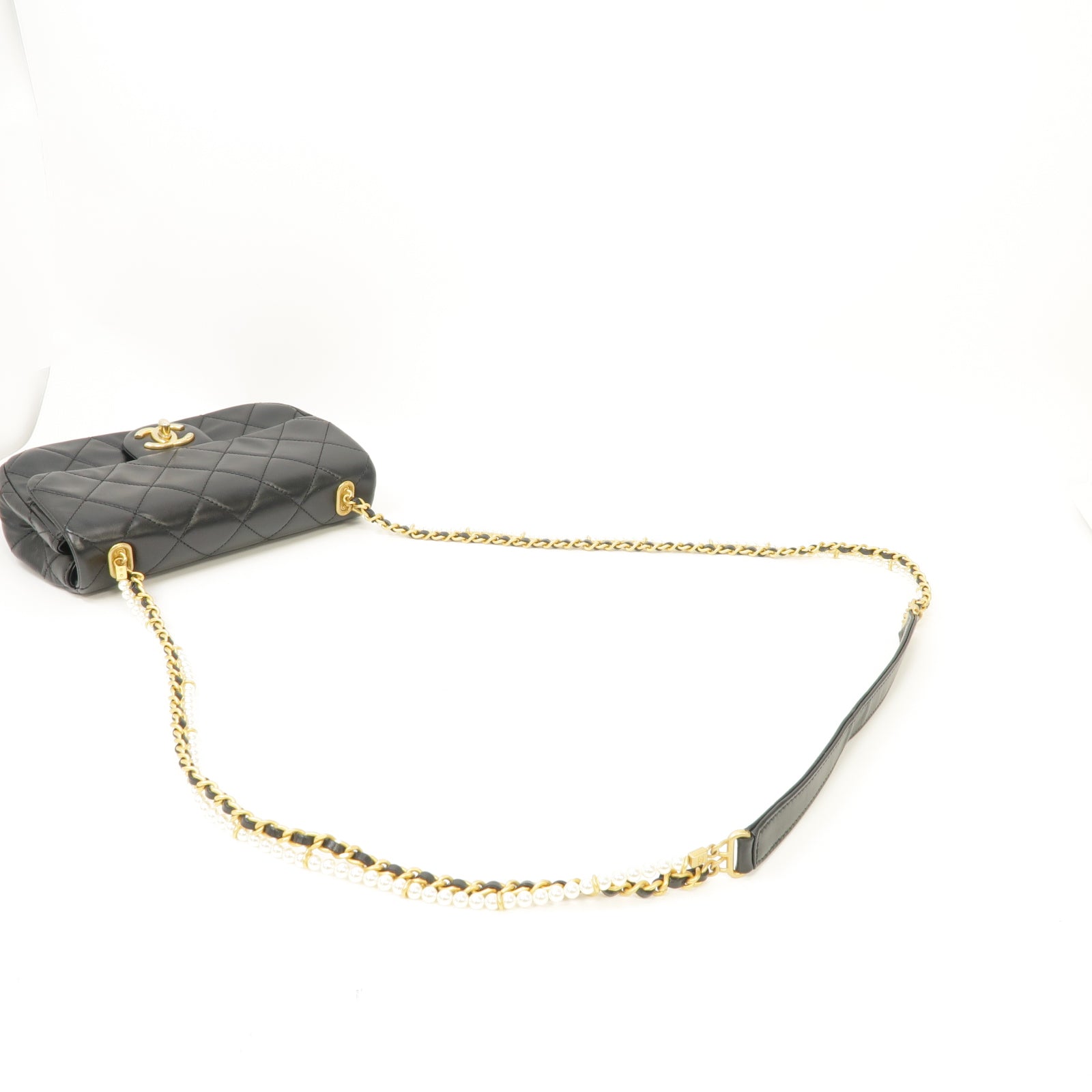 CHANEL 菱格牛皮皮革Chain Shoulder Bag金扣鏈帶肩背袋黑色