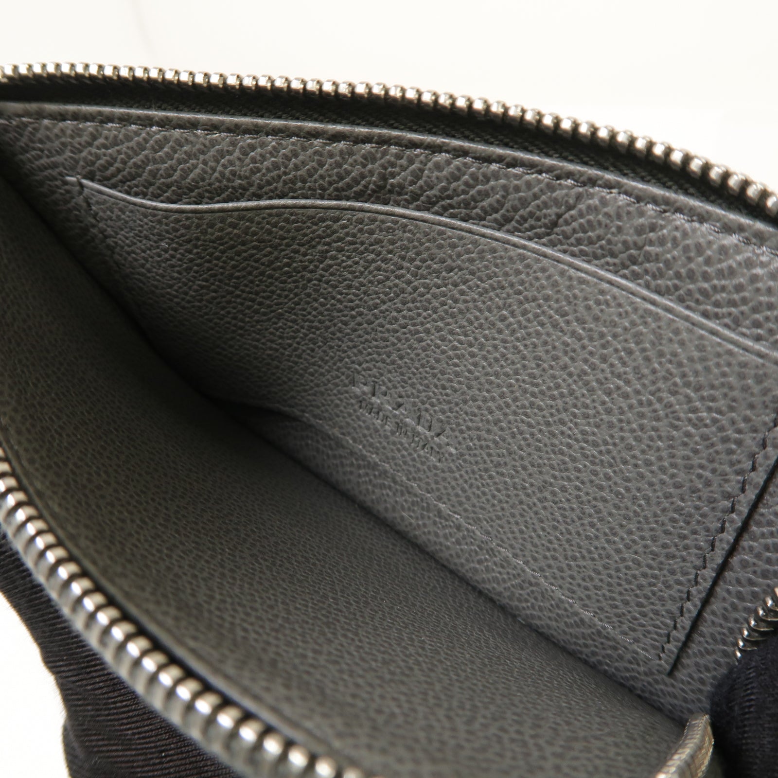 PRADA 牛皮皮革Card Case銀扣卡片套灰色