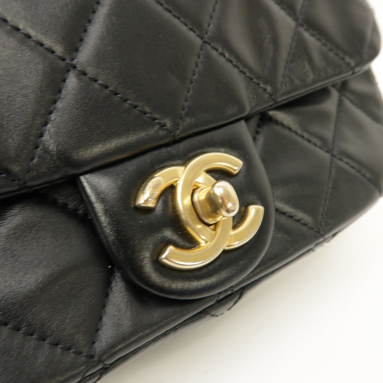CHANEL 菱格牛皮皮革Chain Shoulder Bag金扣鏈帶肩背袋黑色