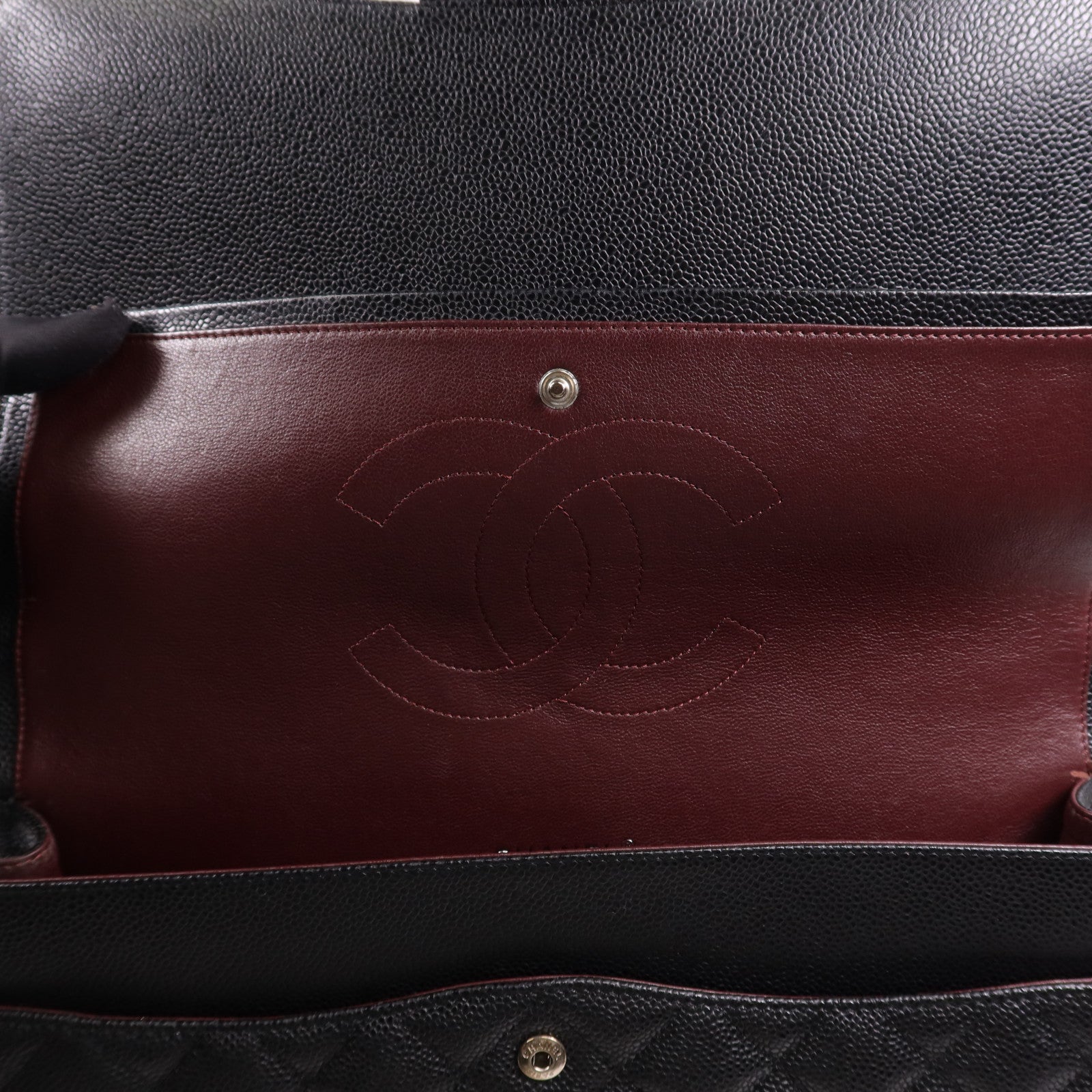 CHANEL 牛皮皮革Maxi Classic銀扣鏈帶肩背袋