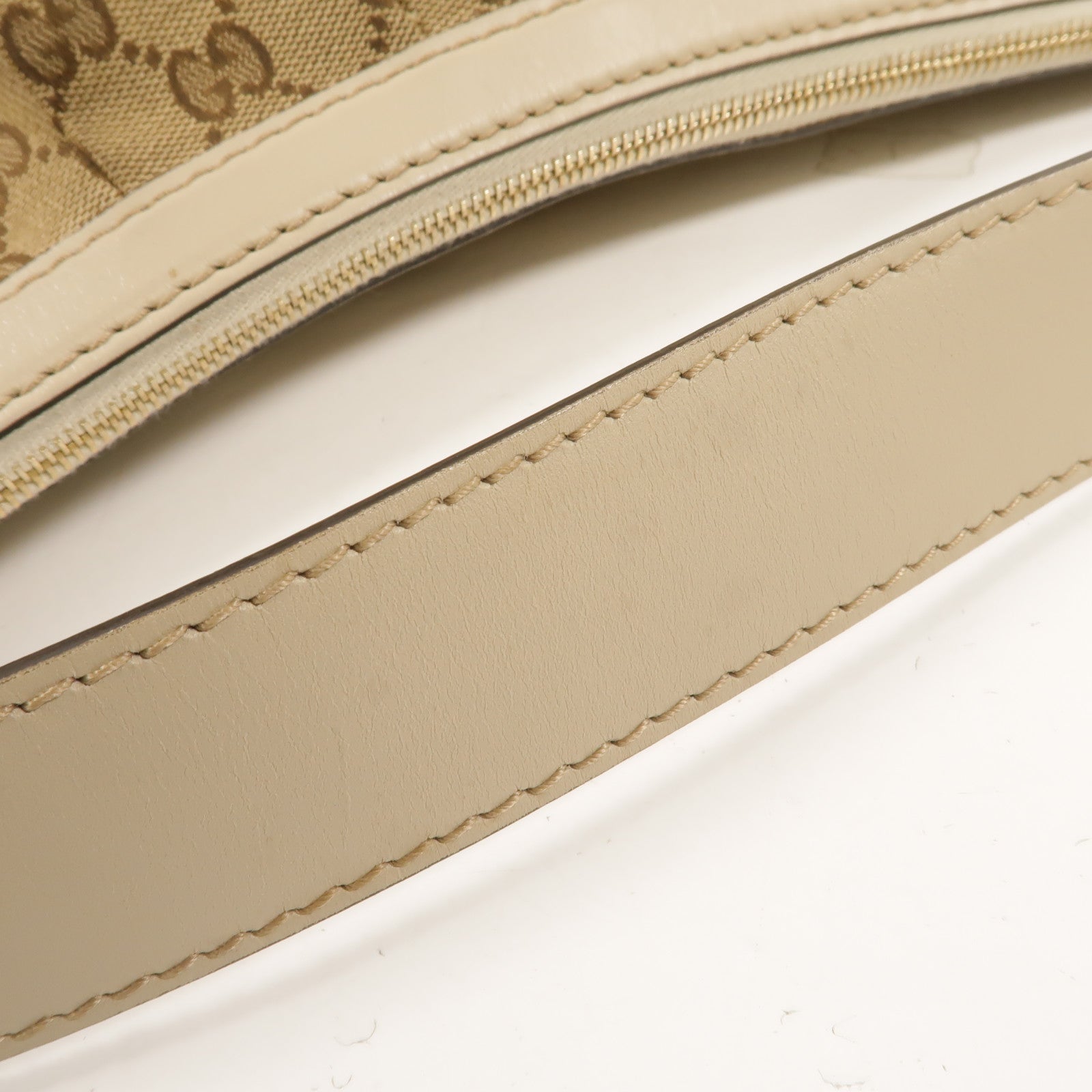 GUCCI 帆布Sukey GG肩背袋