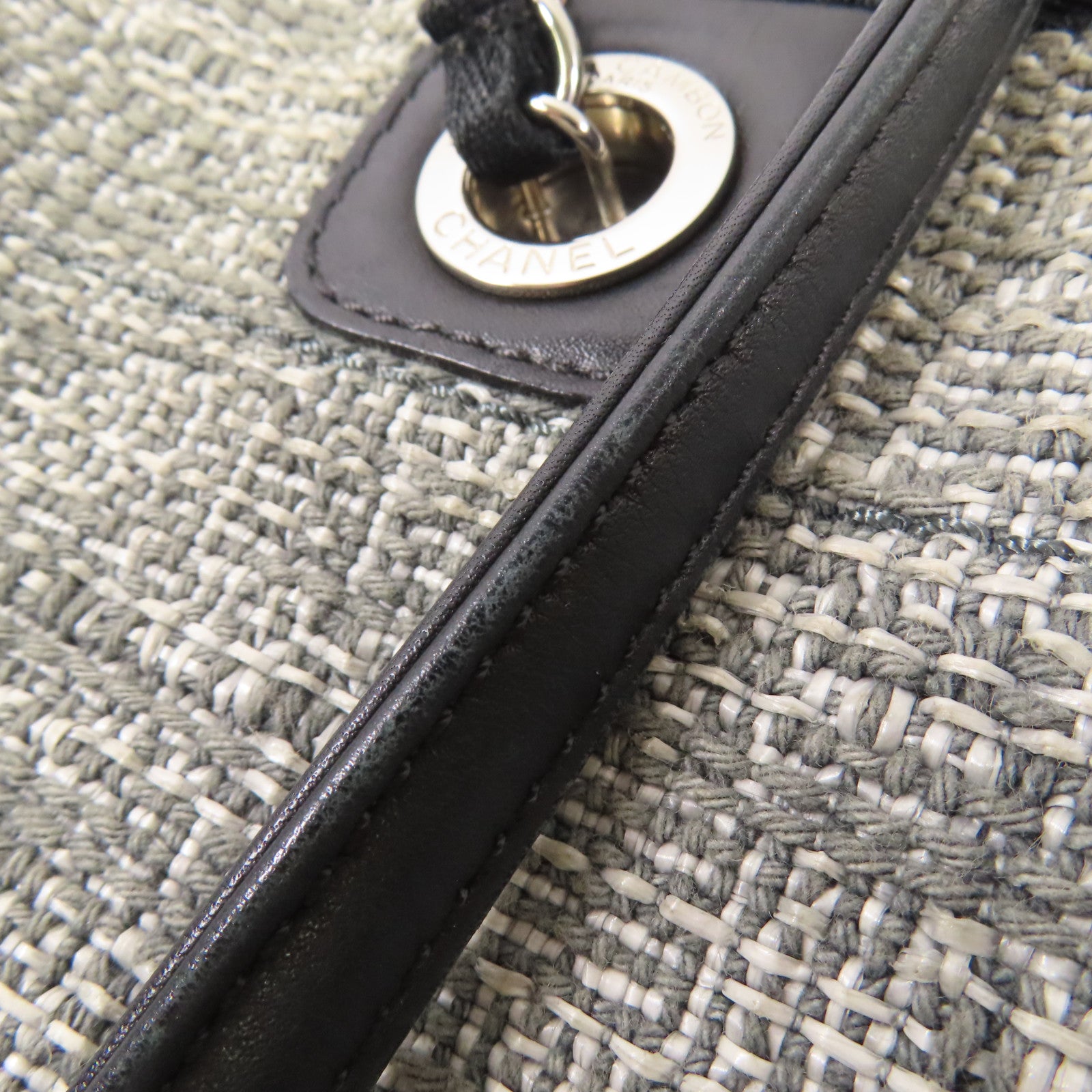 CHANEL 帆布Deauville Tote Bag銀扣肩背袋