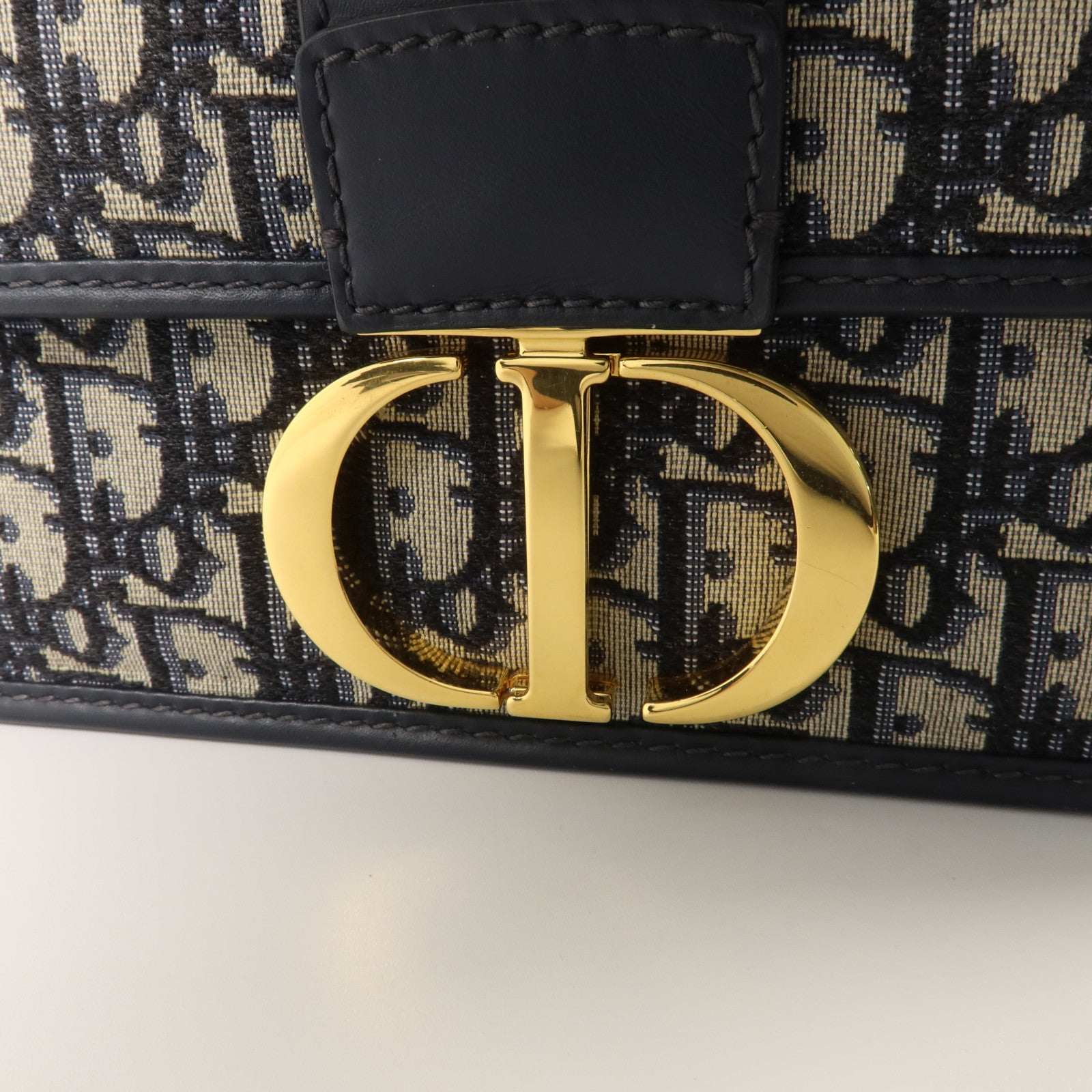 Dior 帆布30 Montaigne肩背袋