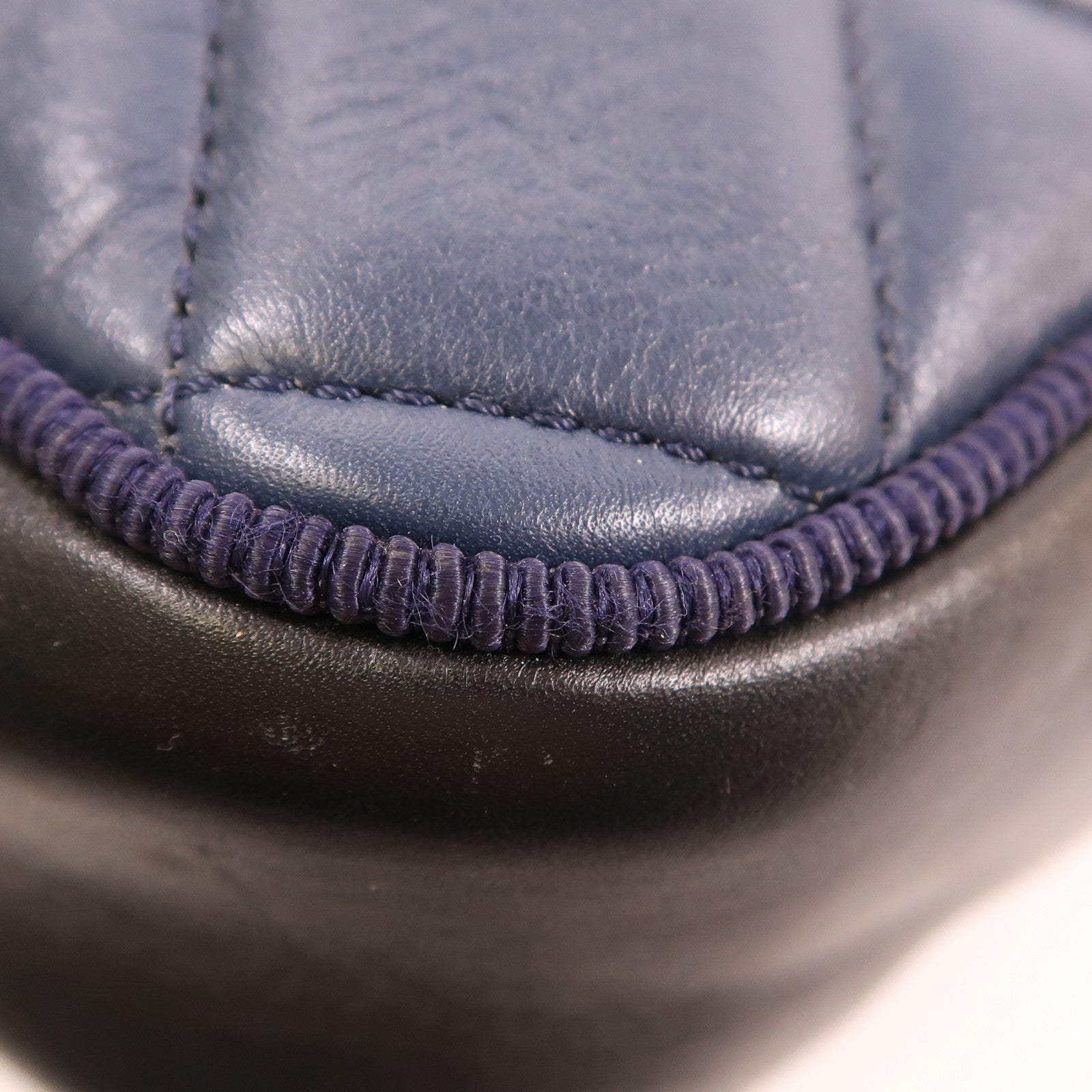 CHANEL 牛皮皮革Chain Shoulder銀扣鏈帶肩背袋