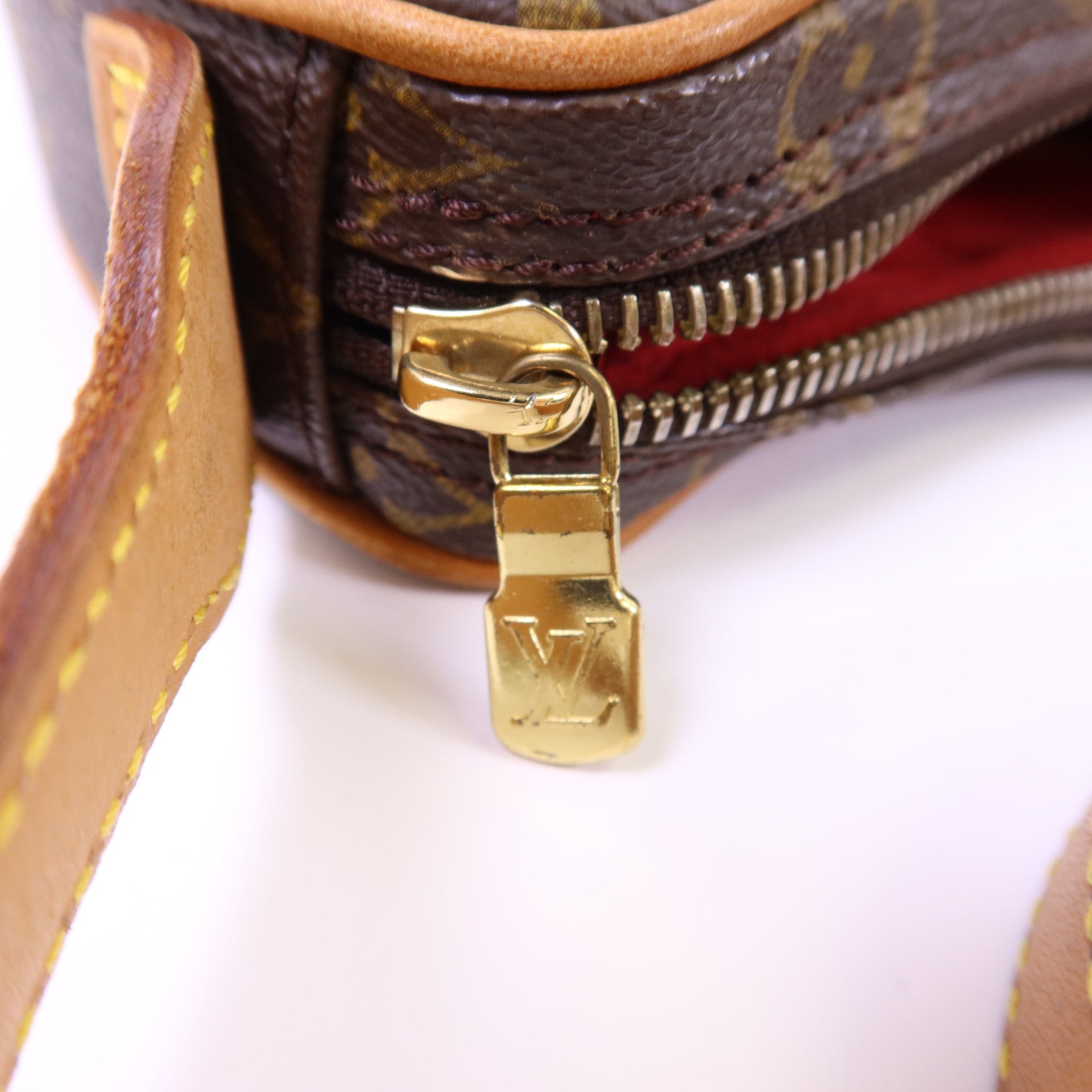 LOUIS VUITTON Monogram Pochette Croissant金扣肩背袋