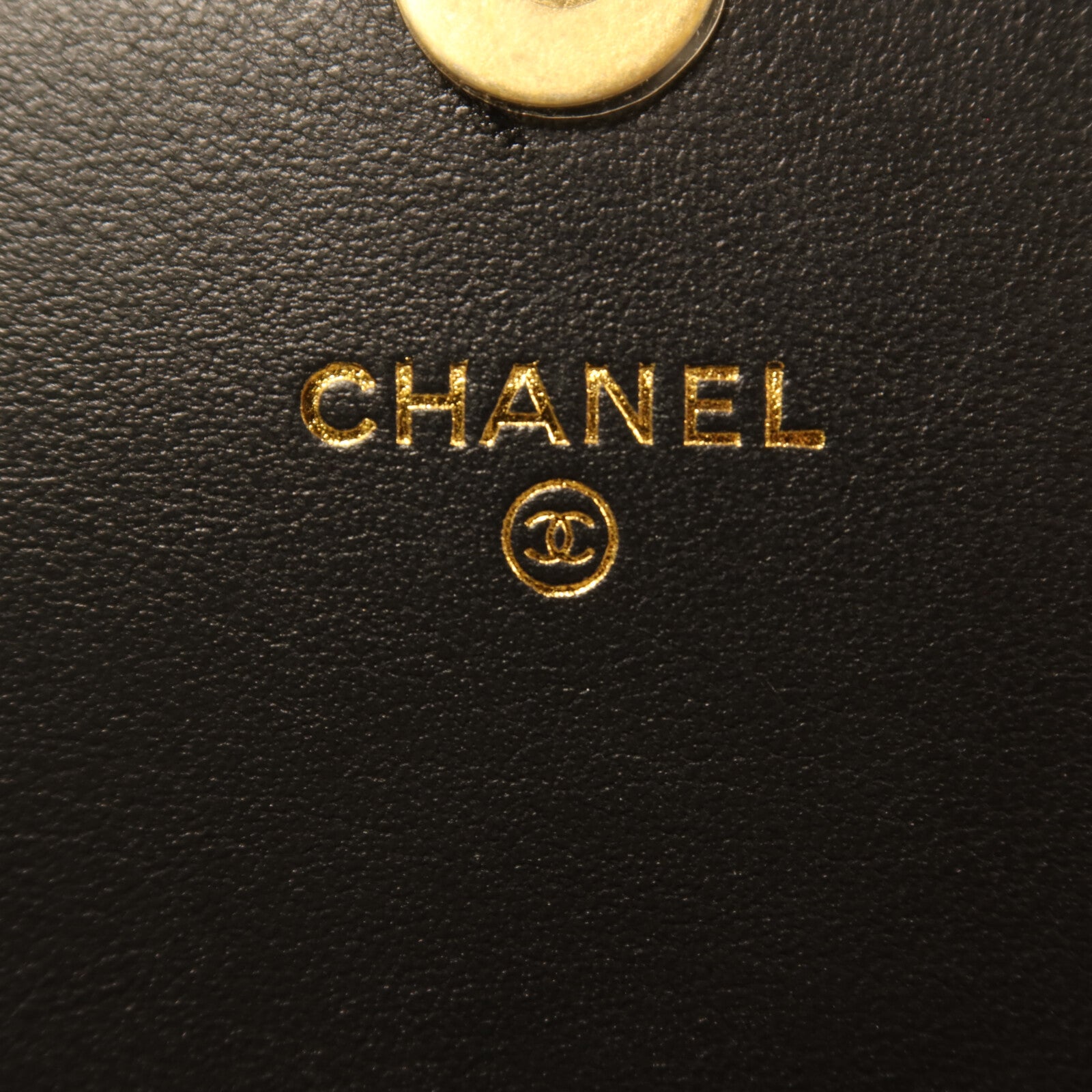 CHANEL 牛皮皮革WOC Wallet On Chain金扣鏈帶肩背袋