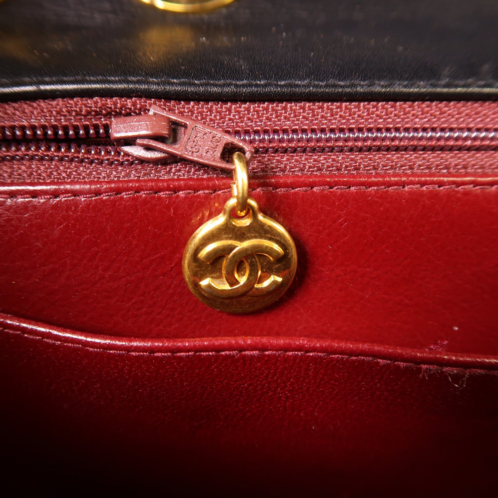 CHANEL 羊皮皮革Vintage Chain Shoulder金扣鏈帶肩背袋