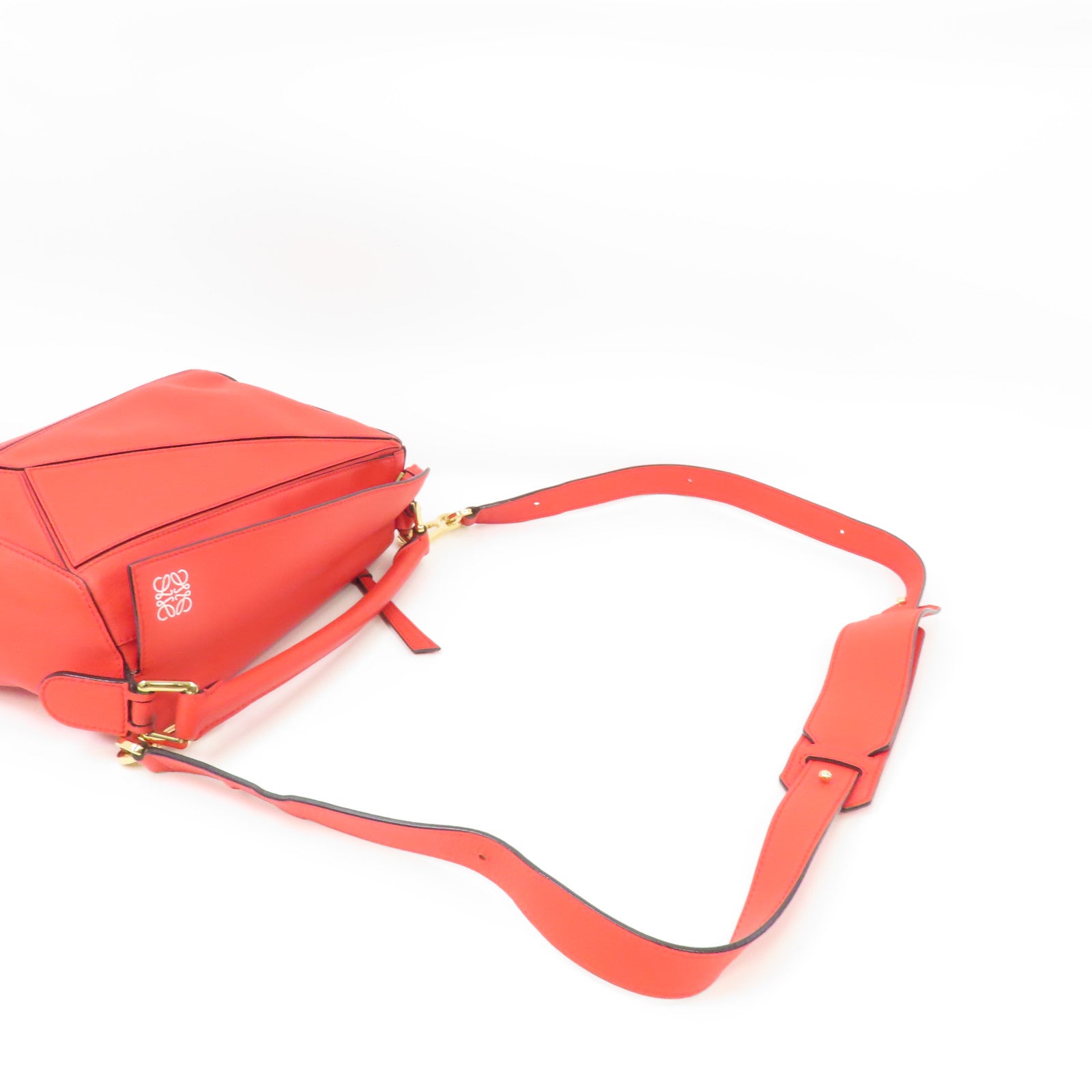 LOEWE 牛皮皮革Puzzle Small金扣手挽肩背兩用袋紅色