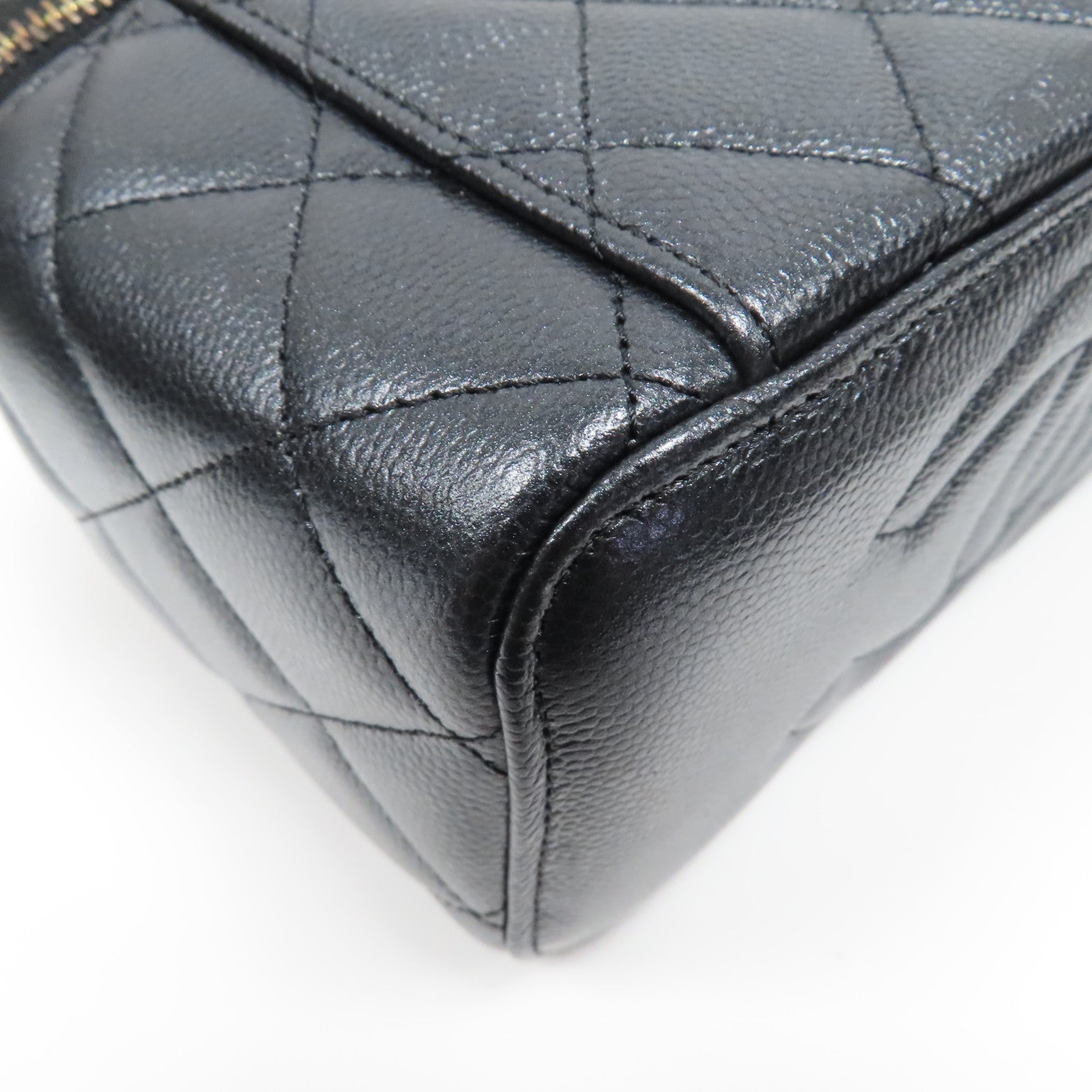 CHANEL 【激減優惠】菱格Caviar皮革Small Vanity Case金扣鏈帶肩背袋深藍色
