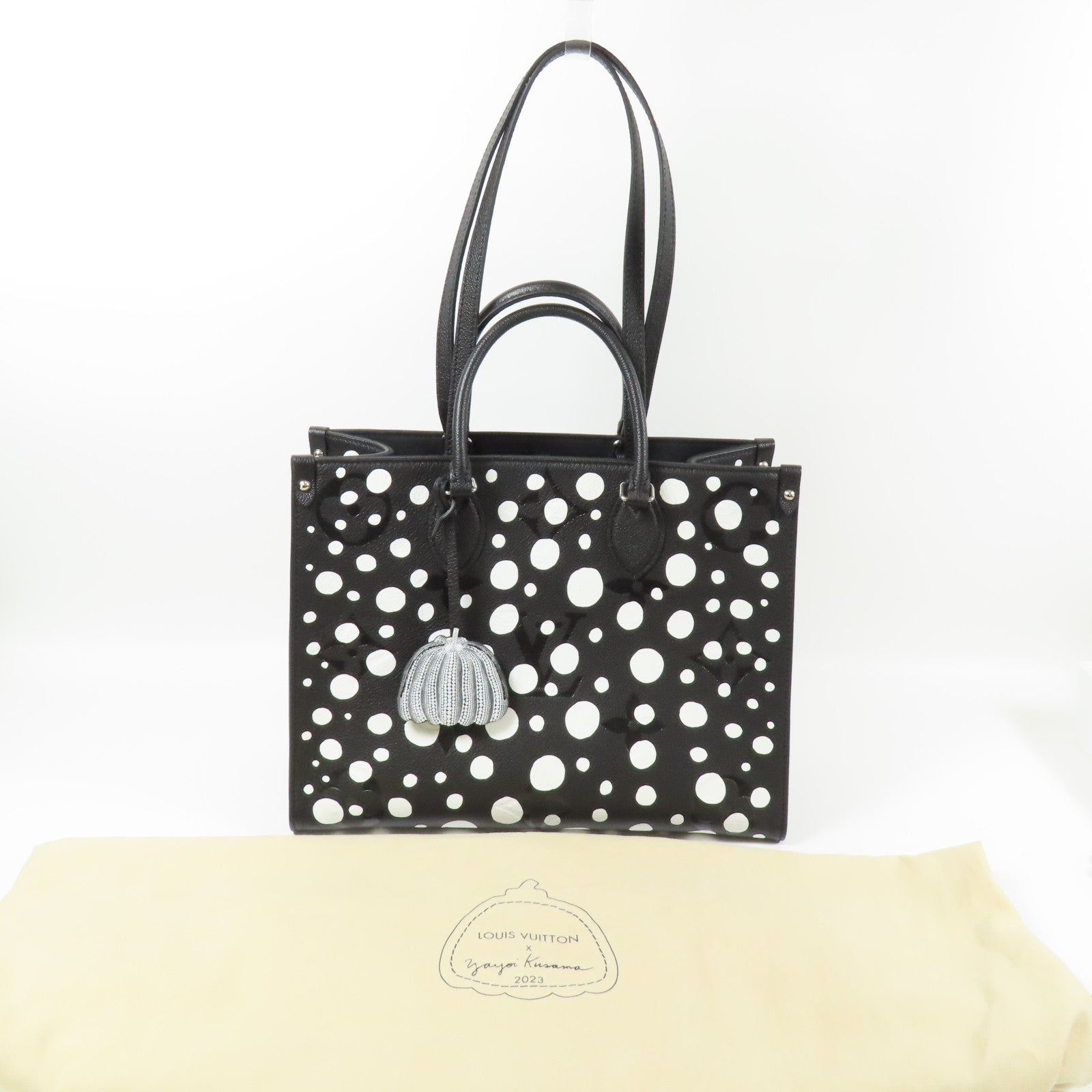 LOUIS VUITTON Embossed On The Go MM銀扣手挽肩背兩用袋