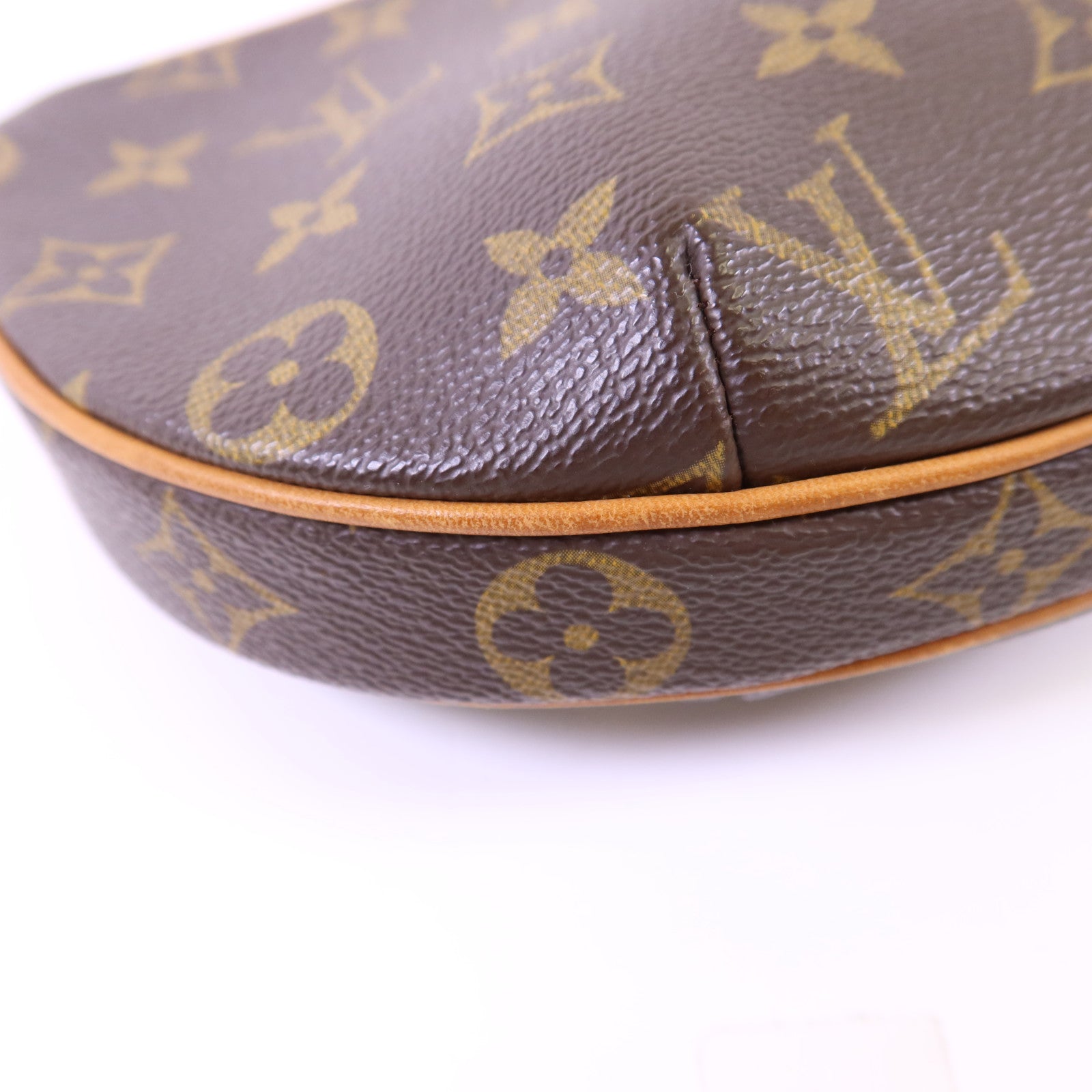 LOUIS VUITTON Monogram Pochette Croissant金扣肩背袋
