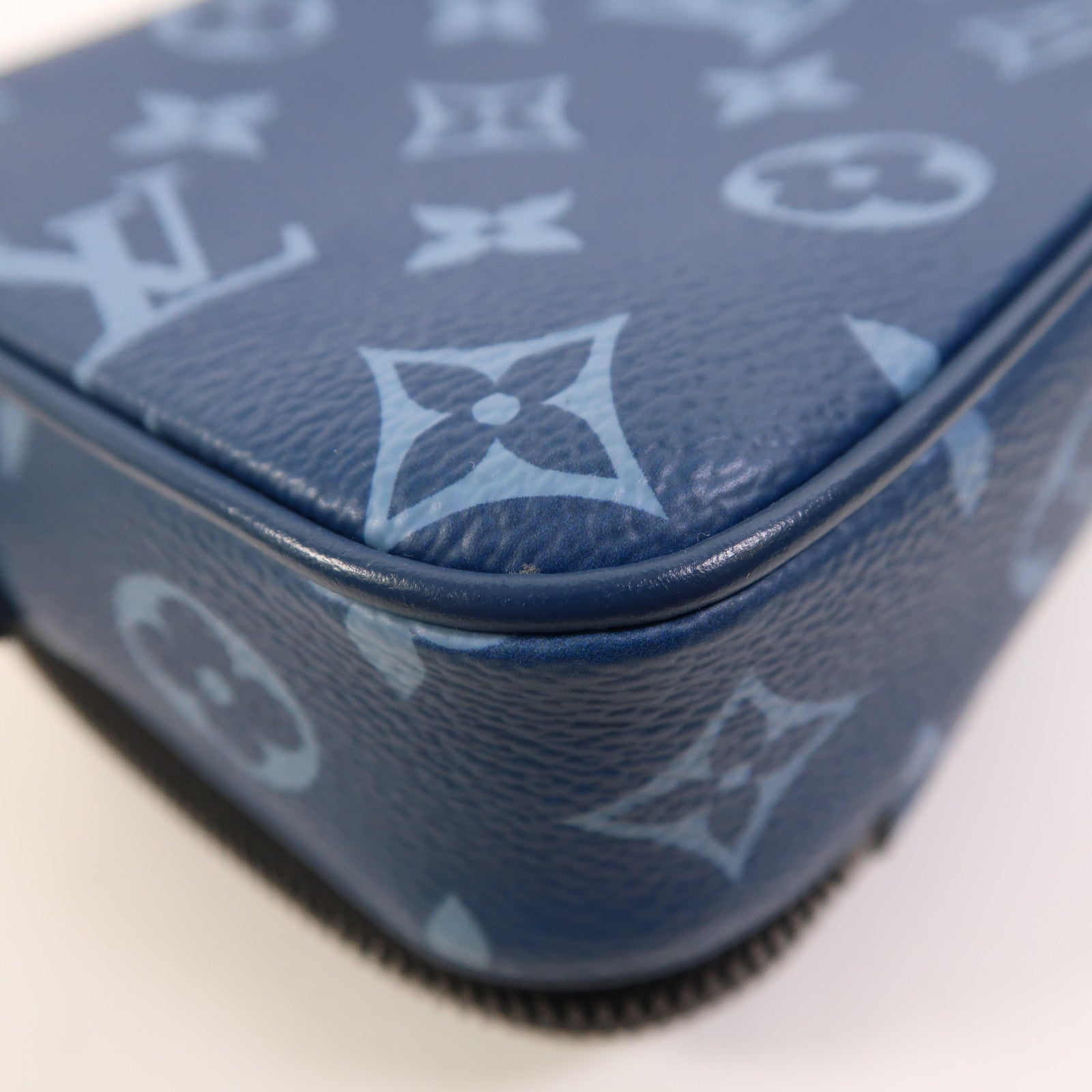 LOUIS VUITTON Monogram Nano Alpha肩背袋