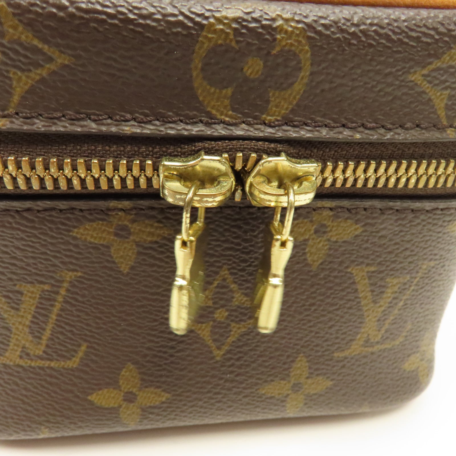 LOUIS VUITTON Monogram Nice Nano金扣手拿包啡色